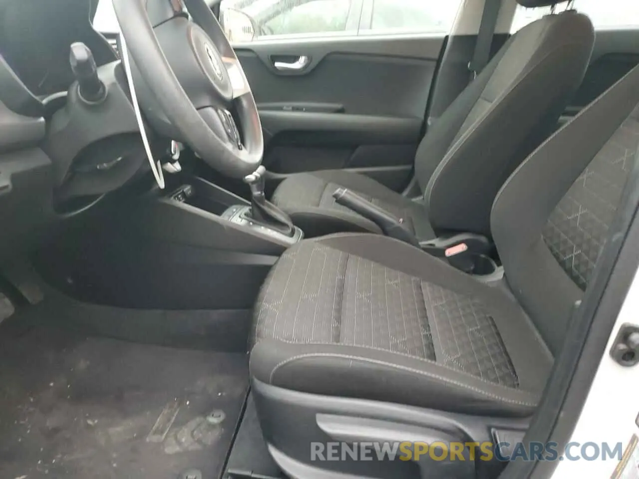 7 Photograph of a damaged car 3KPA24AD6LE330650 KIA RIO 2020