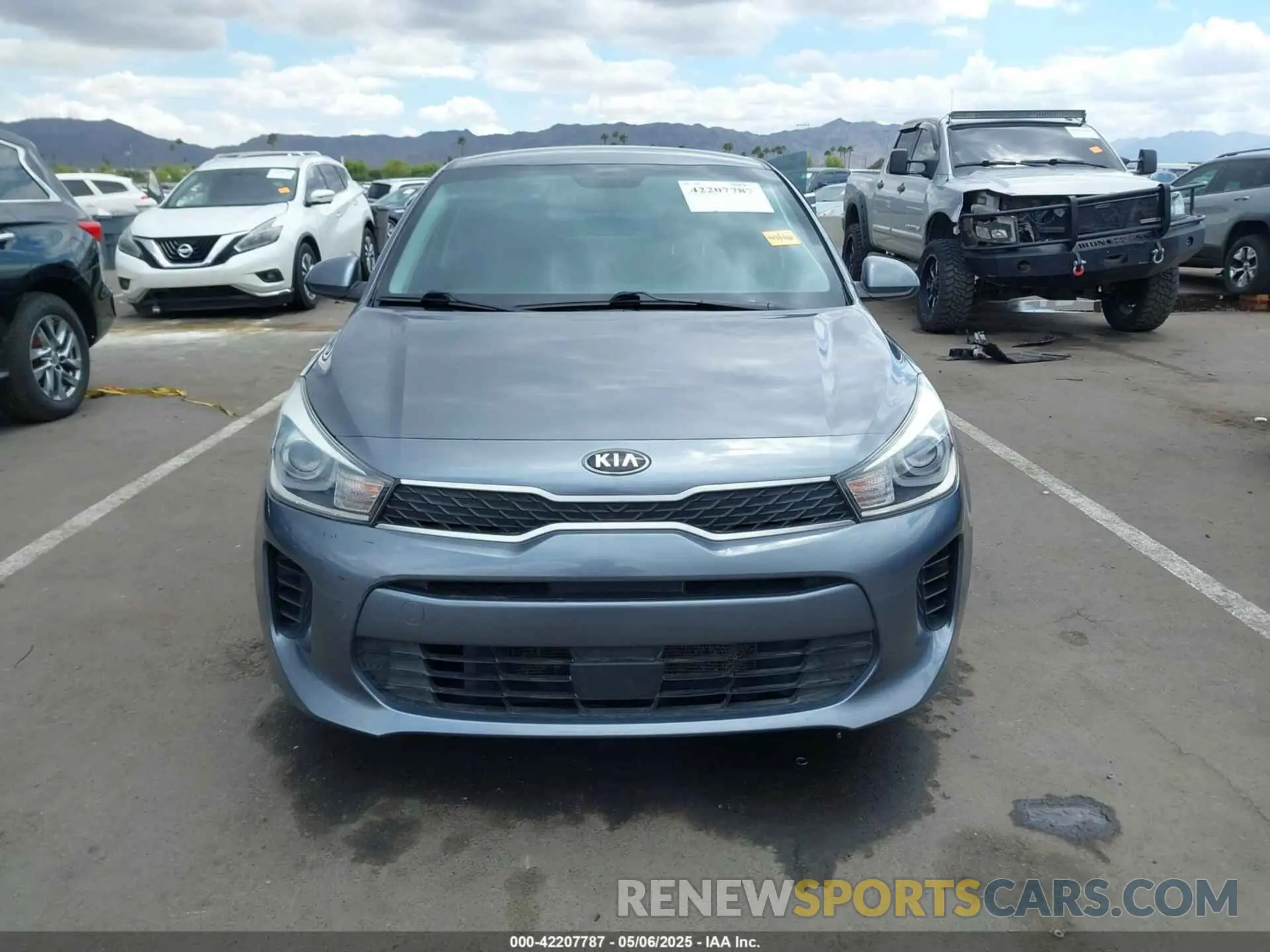 12 Photograph of a damaged car 3KPA24AD6LE336108 KIA RIO 2020