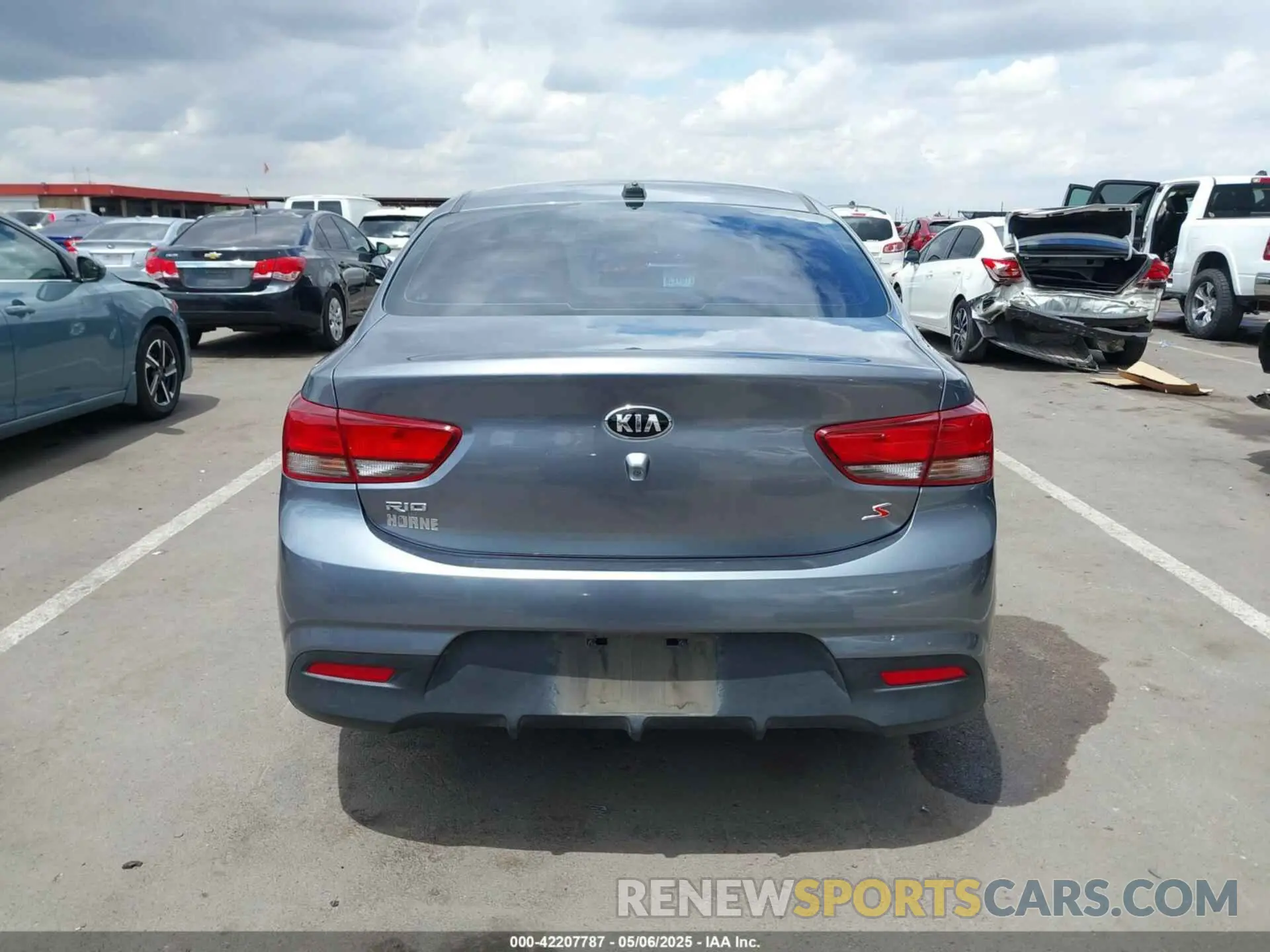 16 Photograph of a damaged car 3KPA24AD6LE336108 KIA RIO 2020