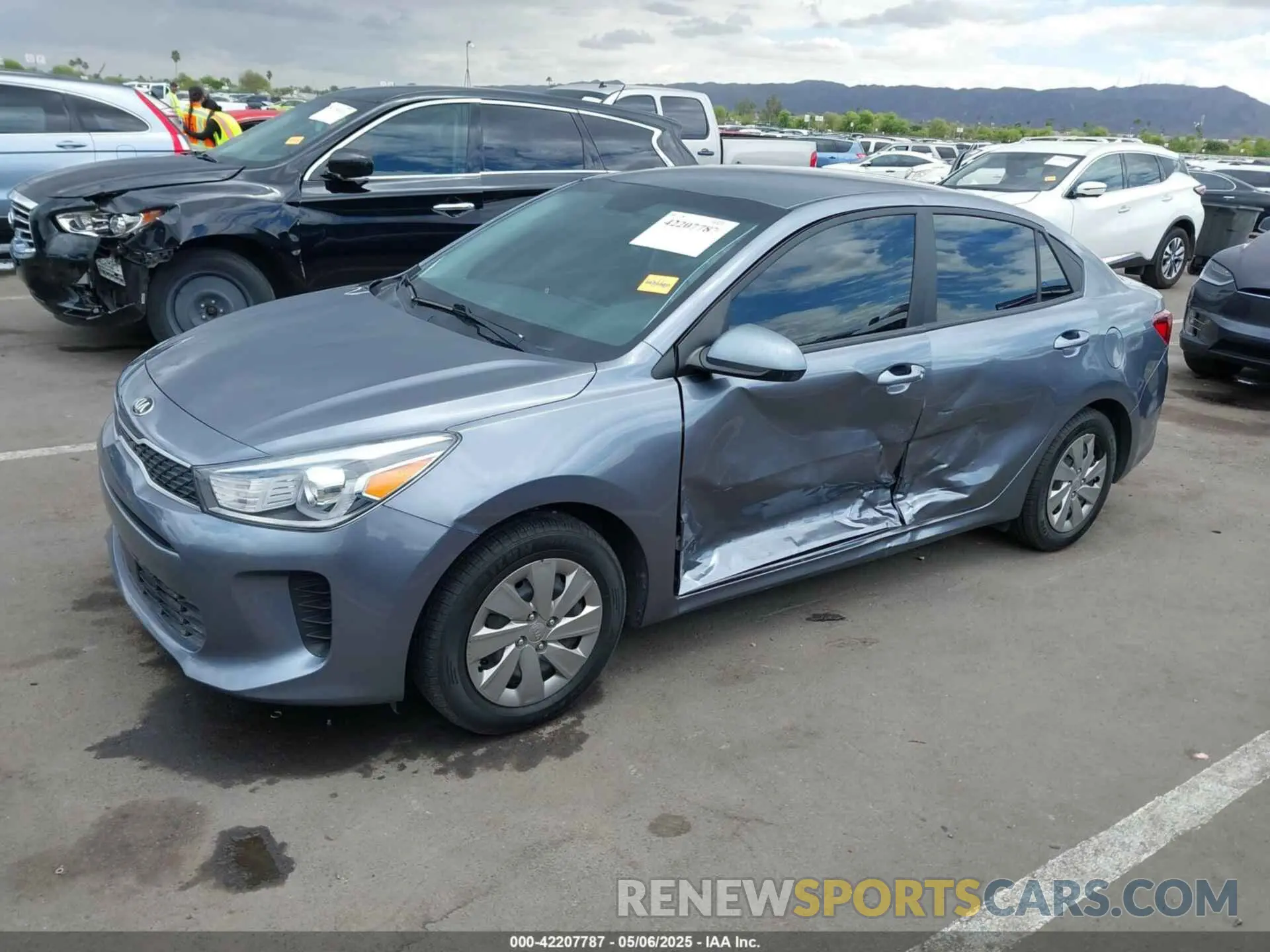 2 Photograph of a damaged car 3KPA24AD6LE336108 KIA RIO 2020
