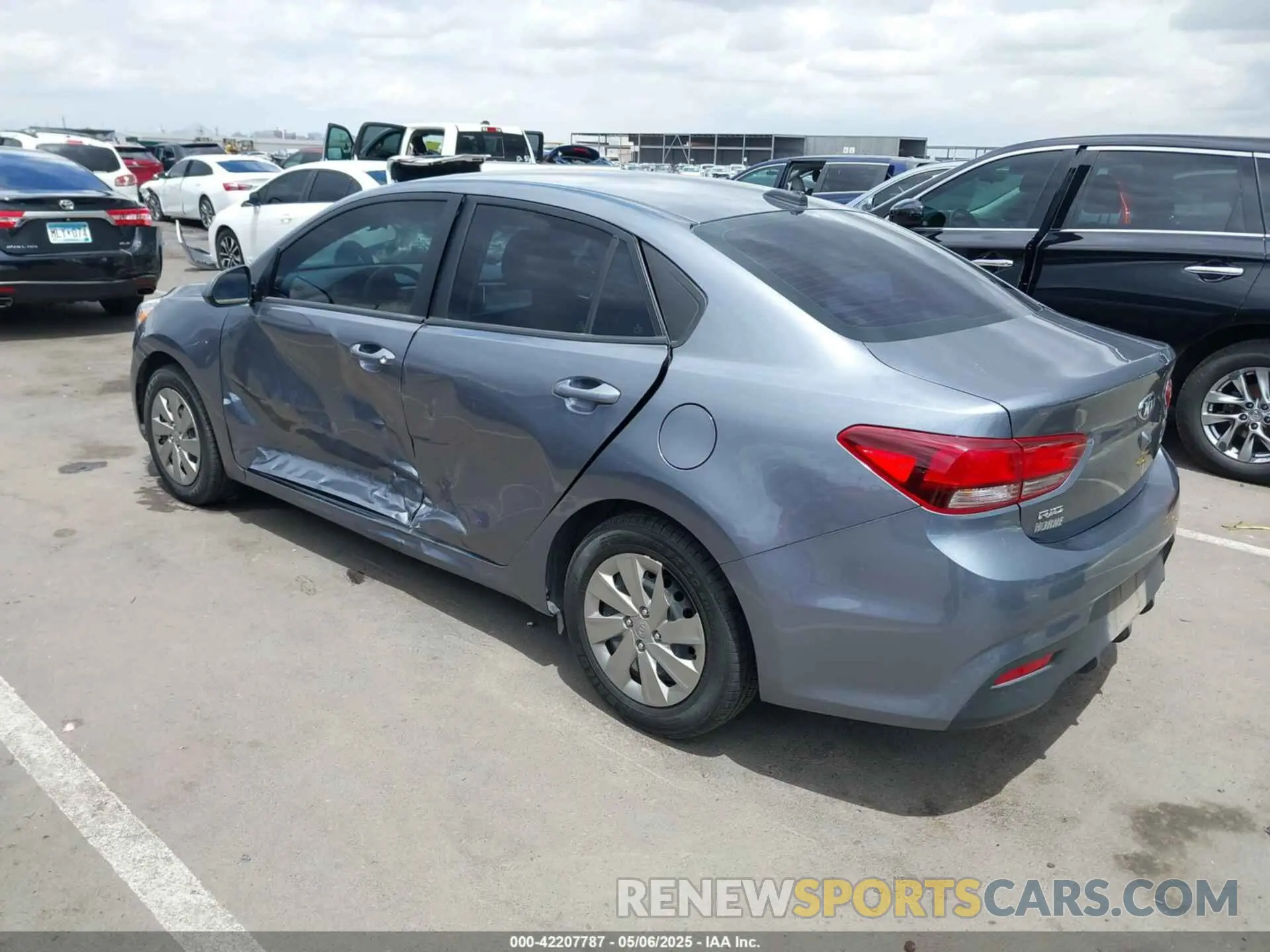 3 Photograph of a damaged car 3KPA24AD6LE336108 KIA RIO 2020