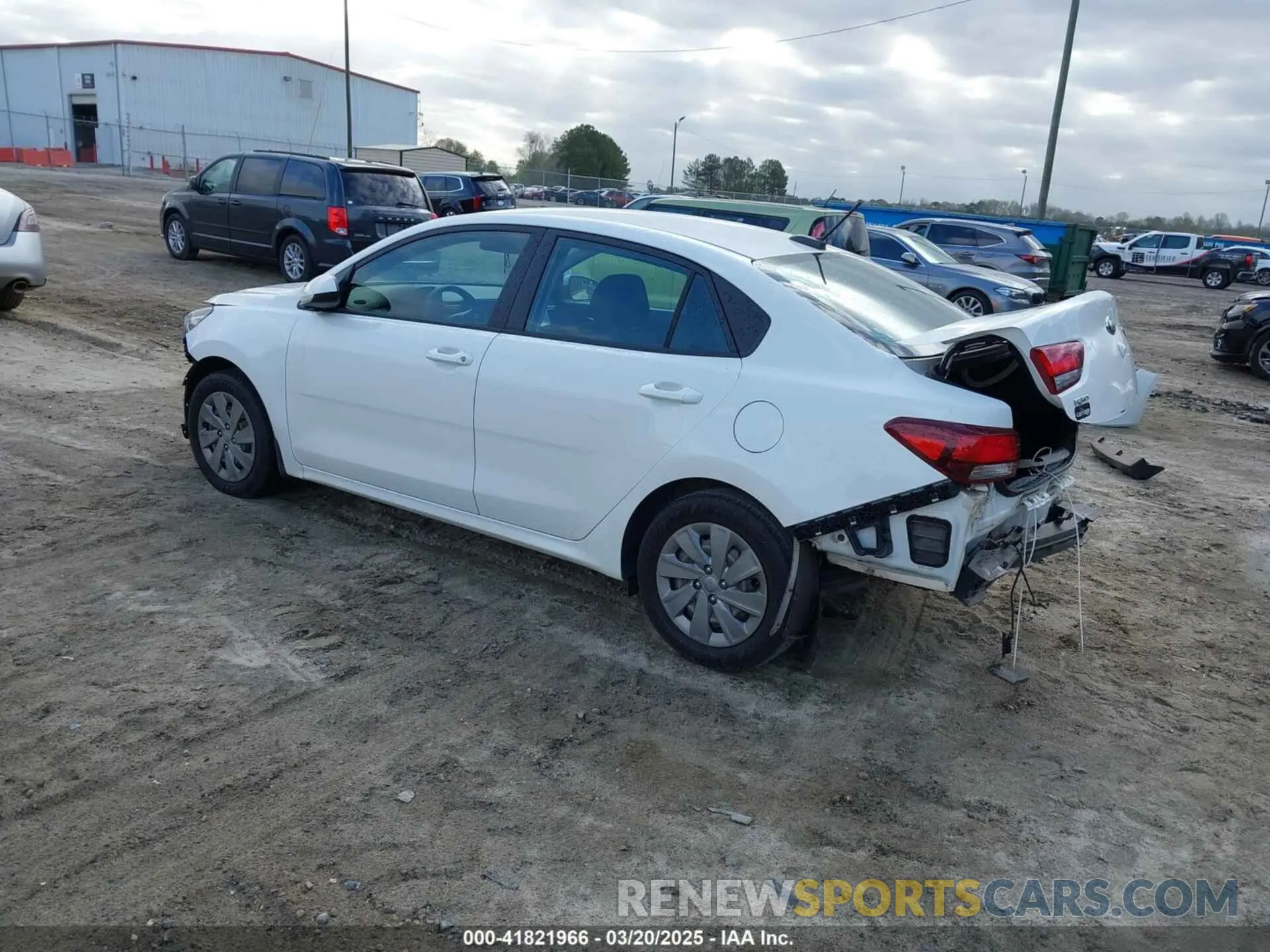 3 Фотография поврежденного автомобиля 3KPA24AD6LE346606 KIA RIO 2020