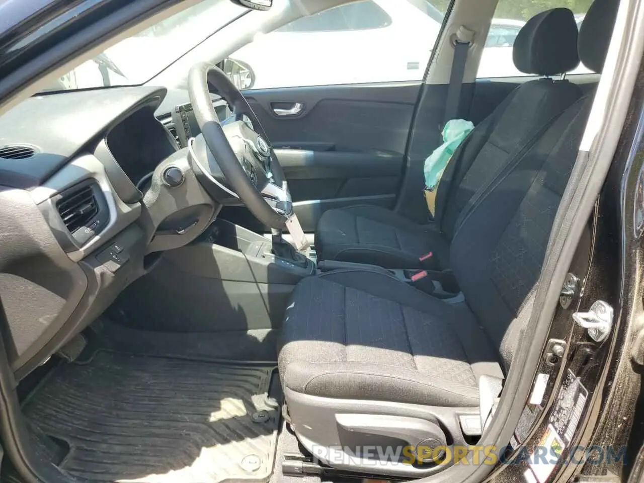 7 Photograph of a damaged car 3KPA24AD7LE260897 KIA RIO 2020