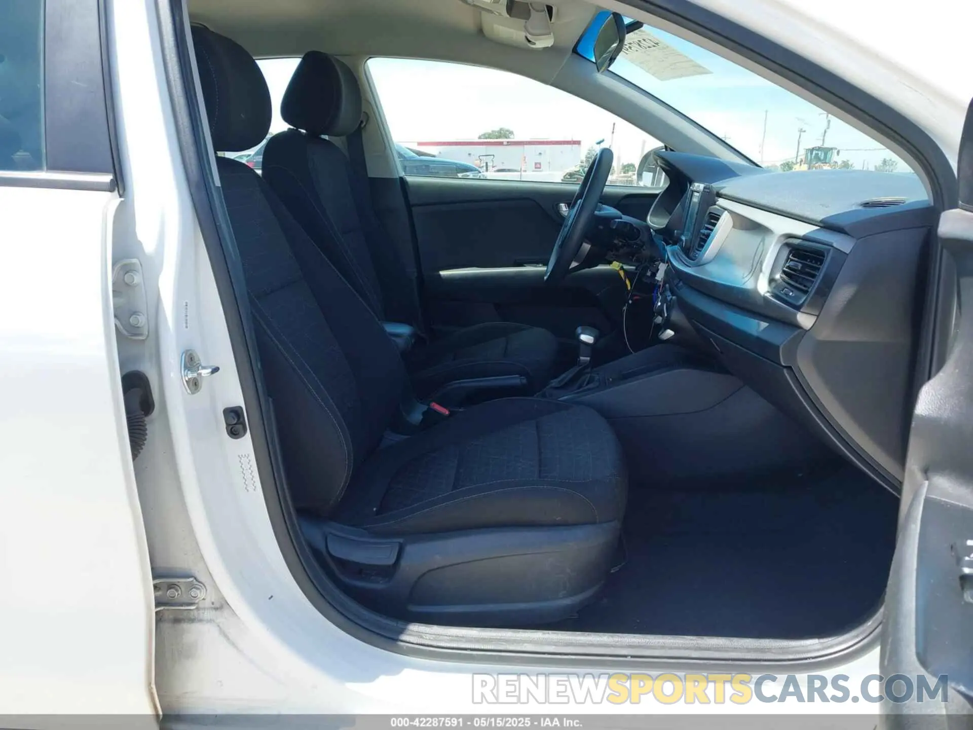 5 Photograph of a damaged car 3KPA24AD7LE292667 KIA RIO 2020