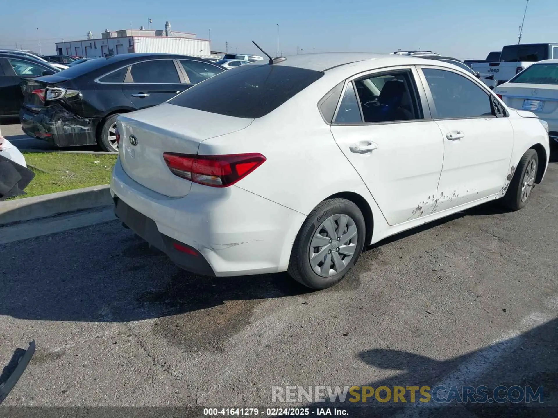 4 Фотография поврежденного автомобиля 3KPA24AD7LE297805 KIA RIO 2020
