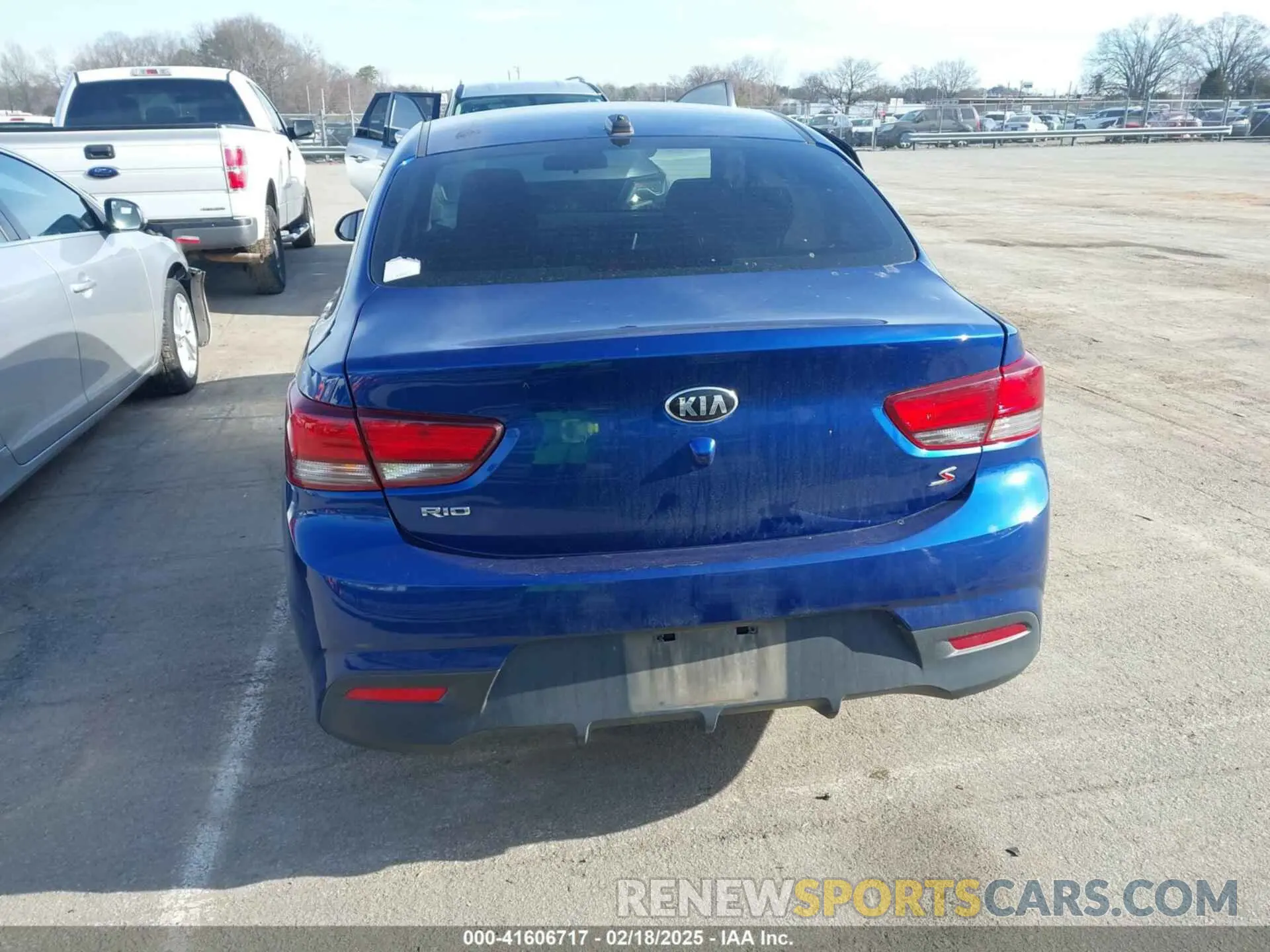 16 Photograph of a damaged car 3KPA24AD7LE349076 KIA RIO 2020
