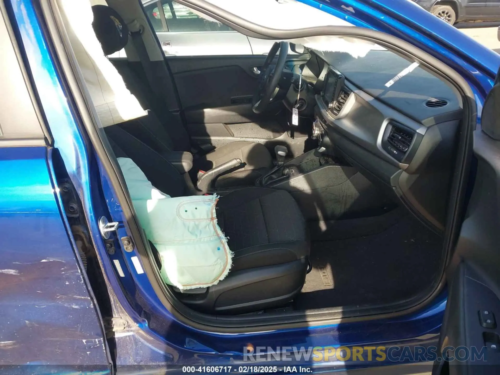 5 Photograph of a damaged car 3KPA24AD7LE349076 KIA RIO 2020