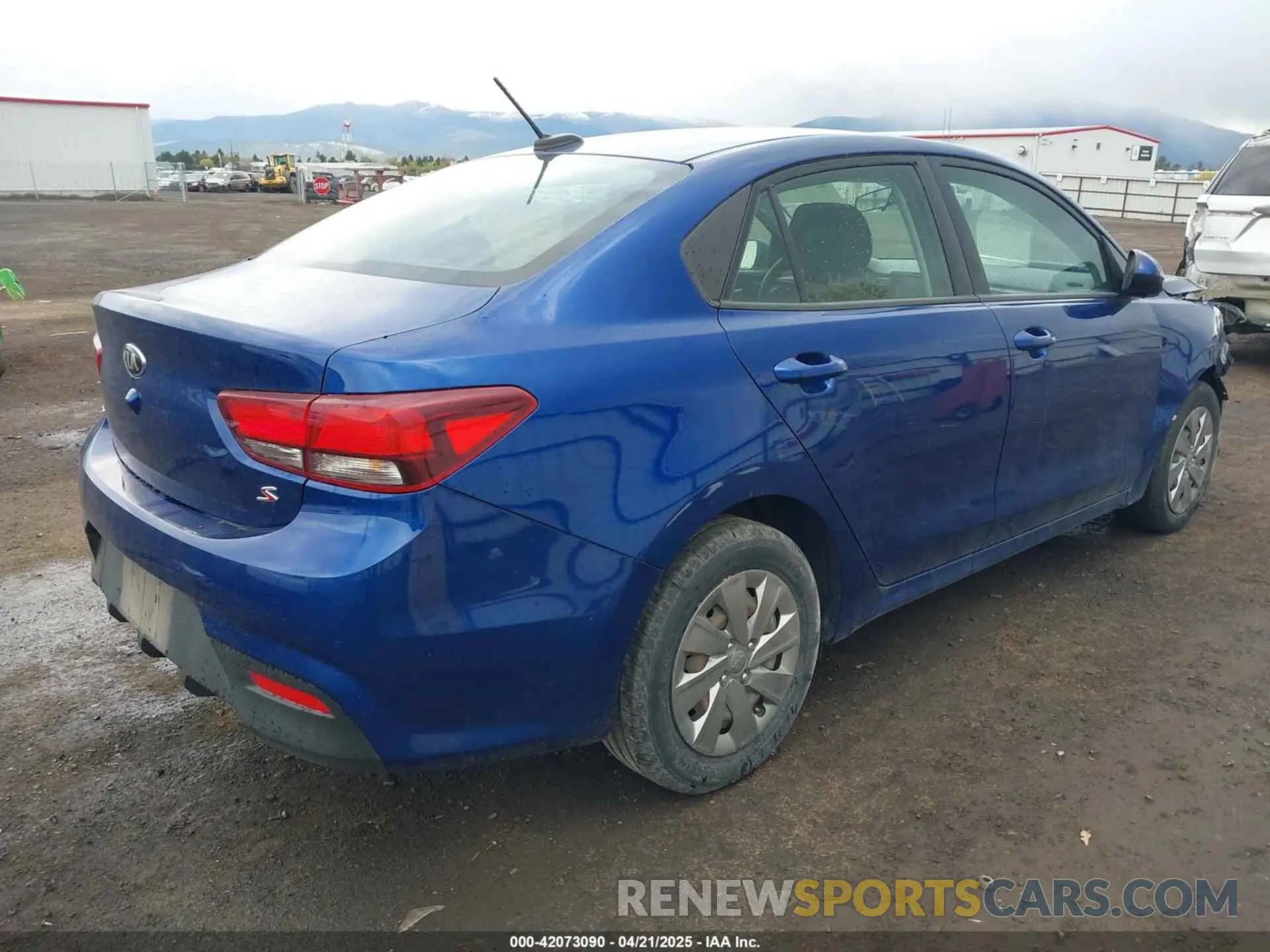 4 Photograph of a damaged car 3KPA24AD8LE263081 KIA RIO 2020
