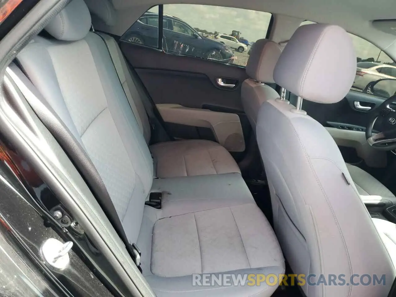 10 Photograph of a damaged car 3KPA24AD9LE283453 KIA RIO 2020