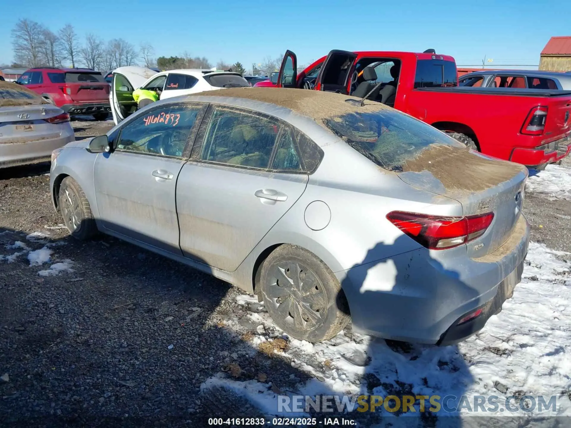 3 Photograph of a damaged car 3KPA24AD9LE311302 KIA RIO 2020
