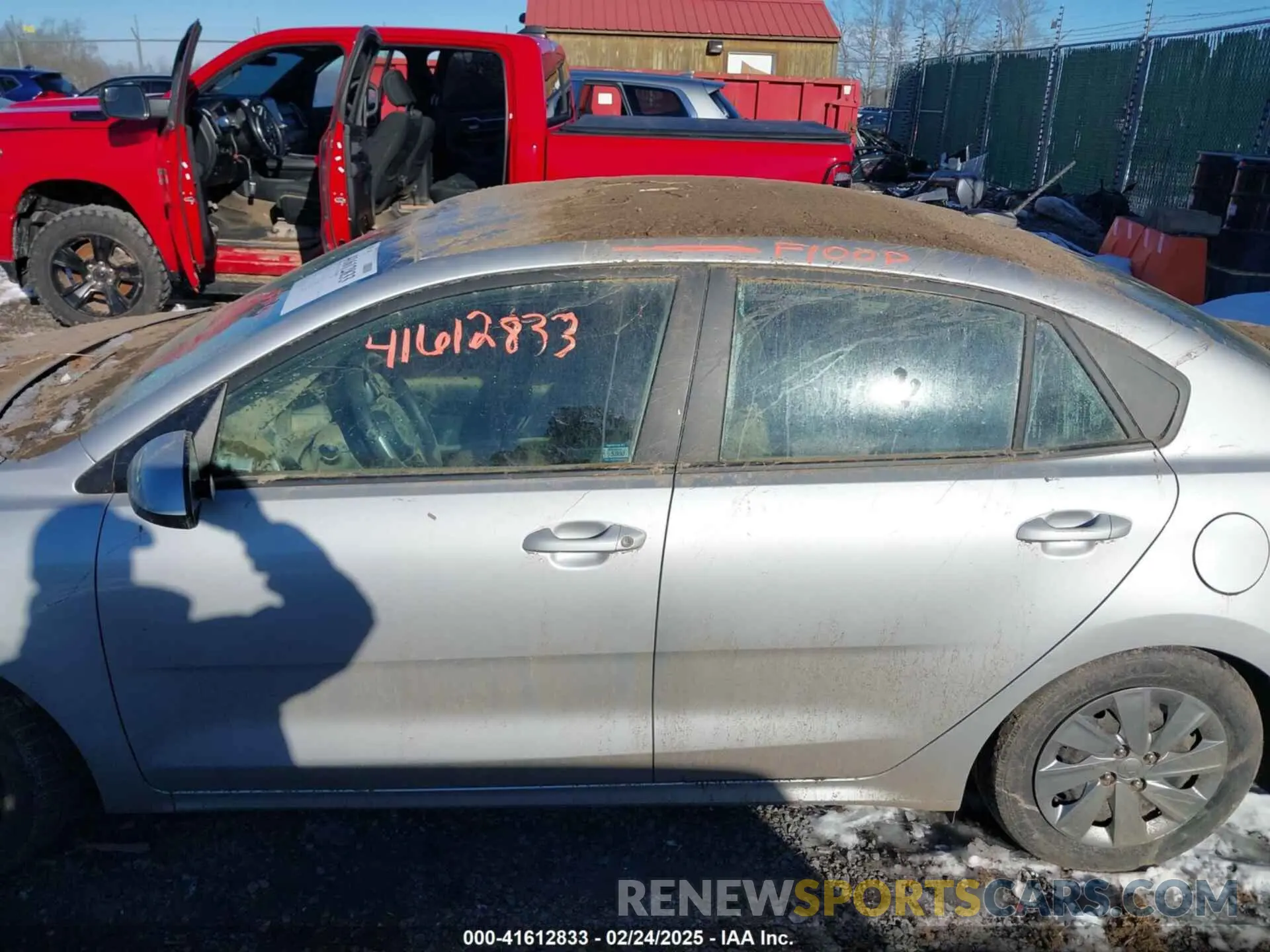 6 Photograph of a damaged car 3KPA24AD9LE311302 KIA RIO 2020