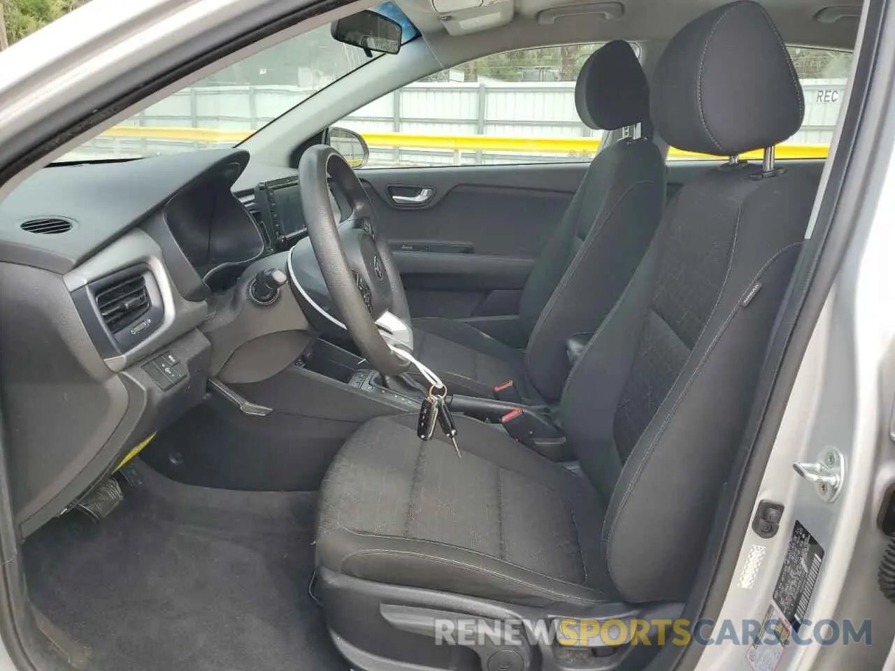 7 Фотография поврежденного автомобиля 3KPA24AD9LE339195 KIA RIO 2020