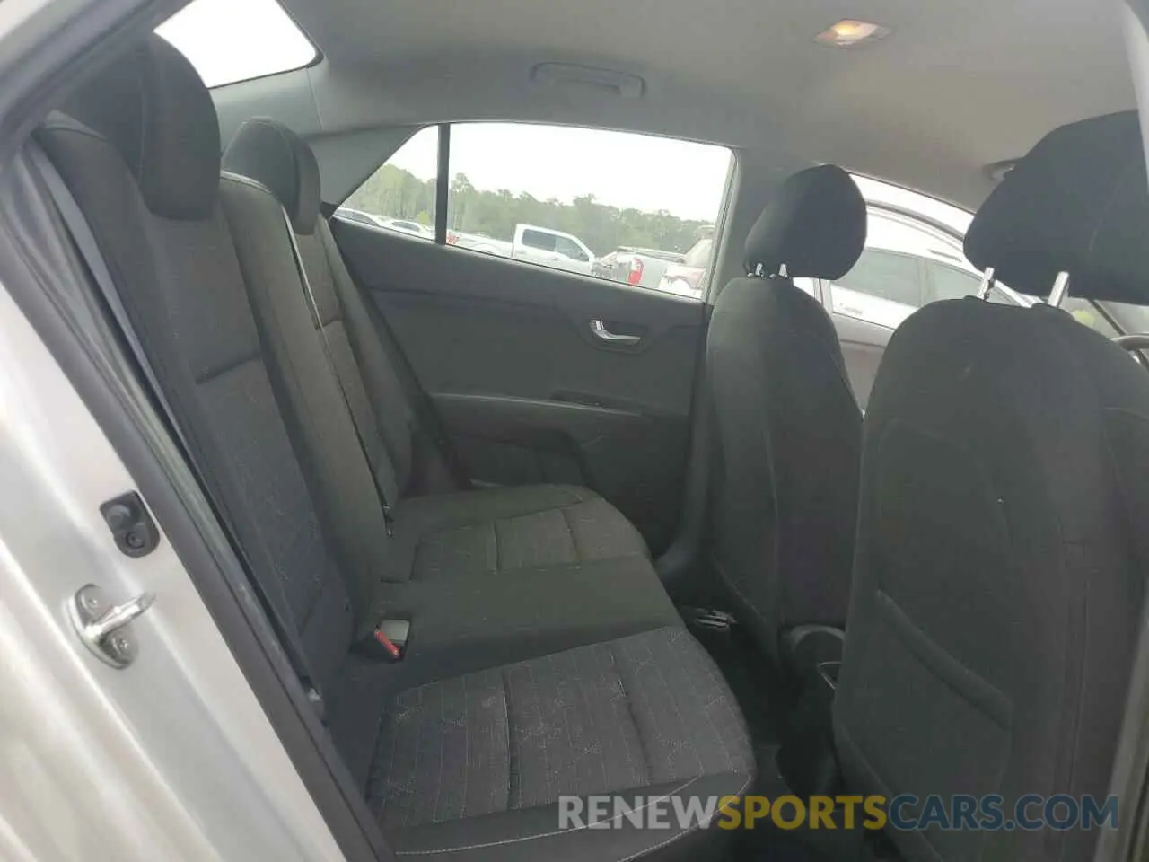 10 Фотография поврежденного автомобиля 3KPA24AD9LE353386 KIA RIO 2020