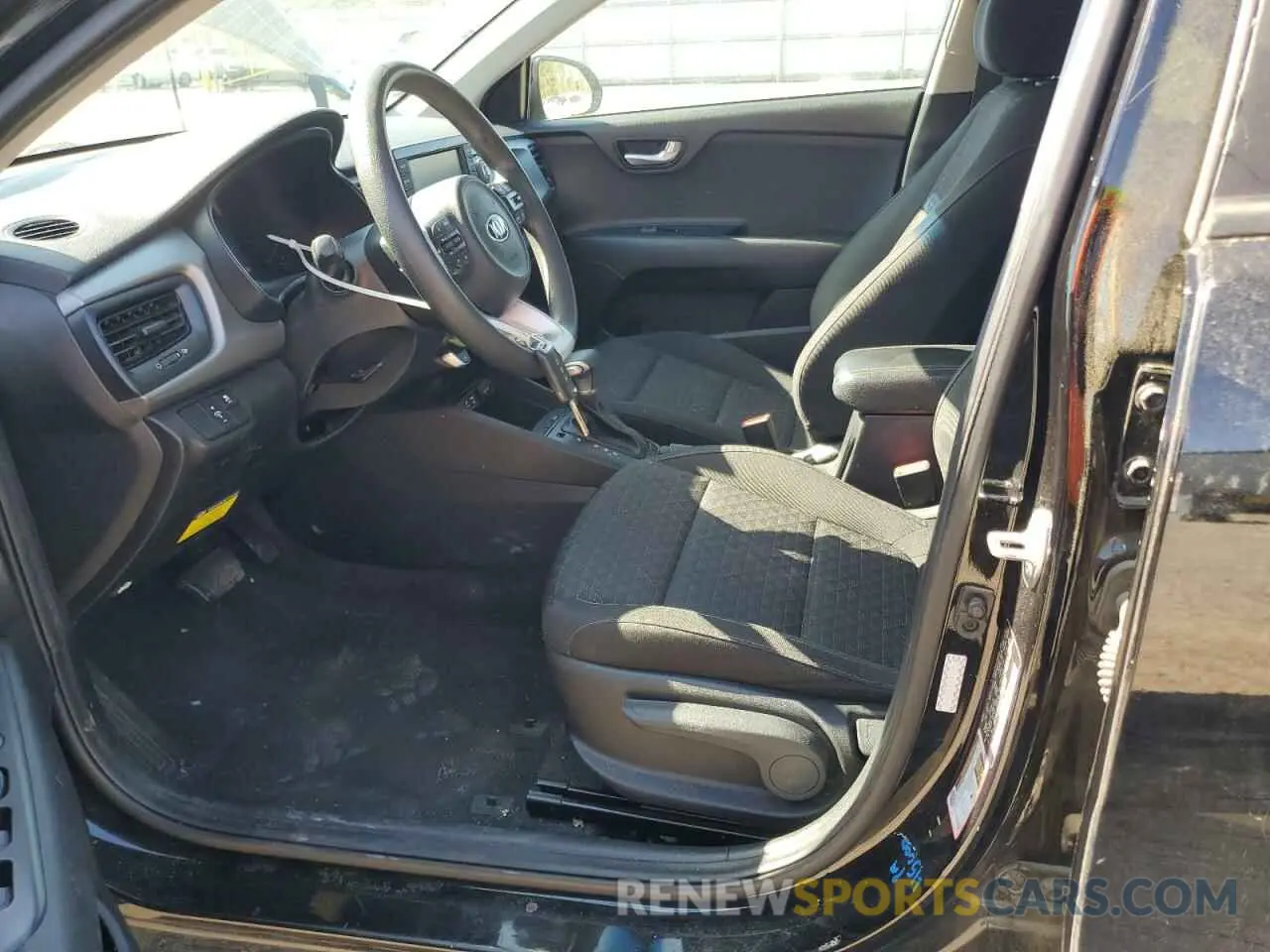 7 Photograph of a damaged car 3KPA24ADXLE284708 KIA RIO 2020