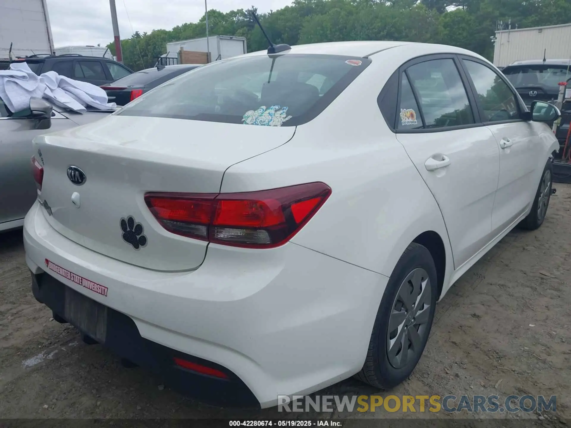 4 Photograph of a damaged car 3KPA24ADXLE330716 KIA RIO 2020