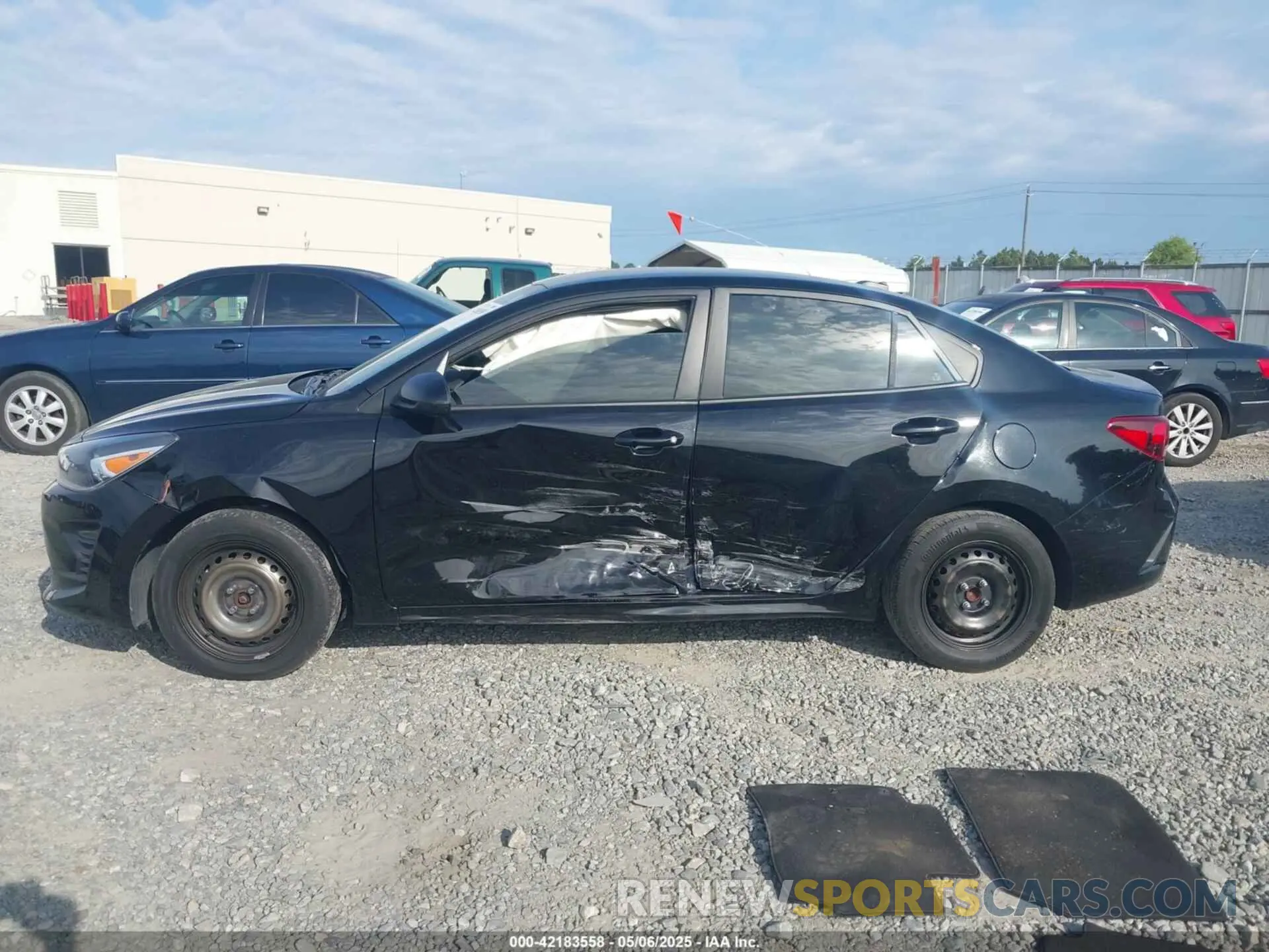 14 Photograph of a damaged car 3KPA24AD1ME418166 KIA RIO 2021