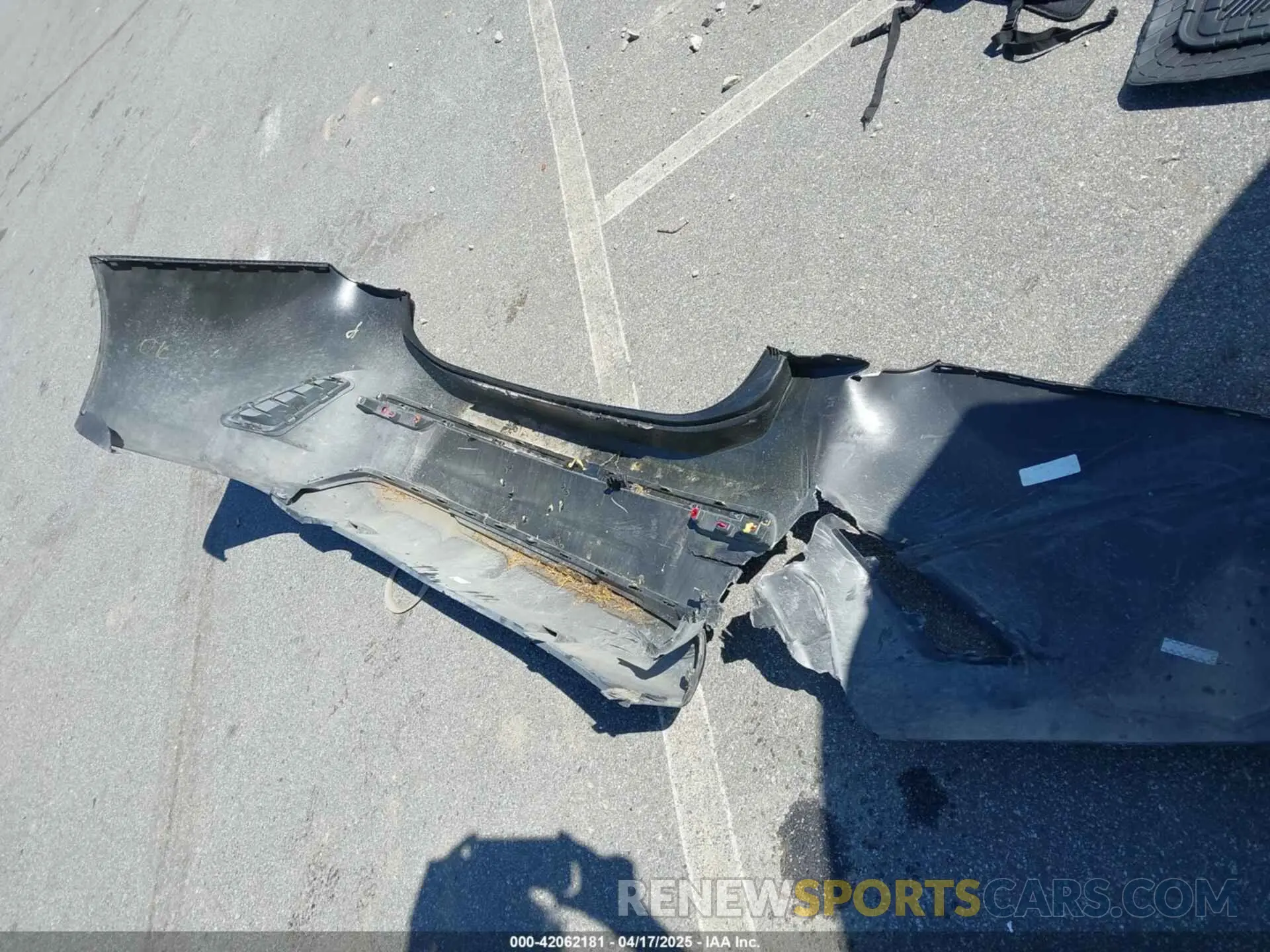12 Photograph of a damaged car 3KPA24AD2ME397666 KIA RIO 2021