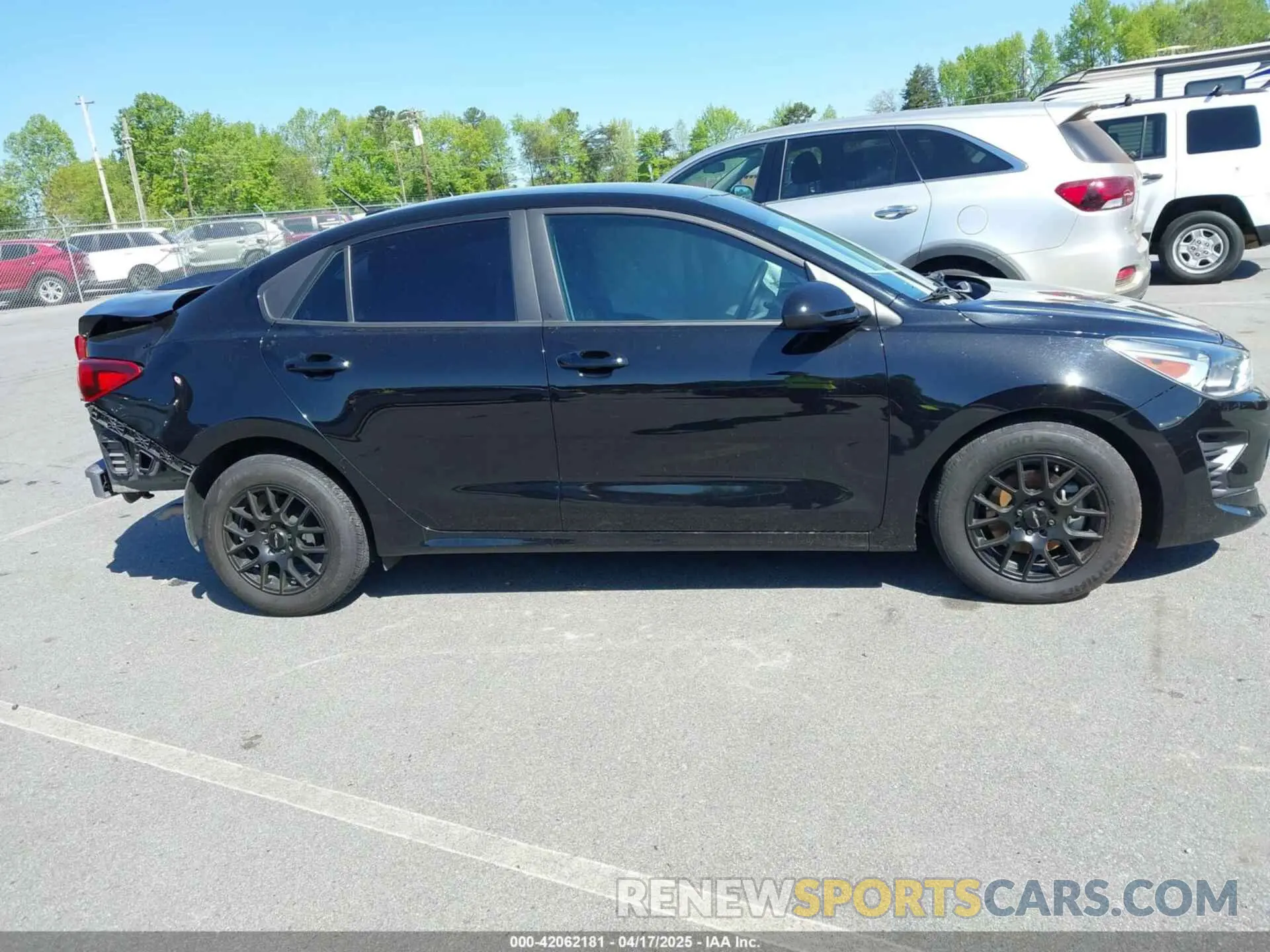 14 Photograph of a damaged car 3KPA24AD2ME397666 KIA RIO 2021