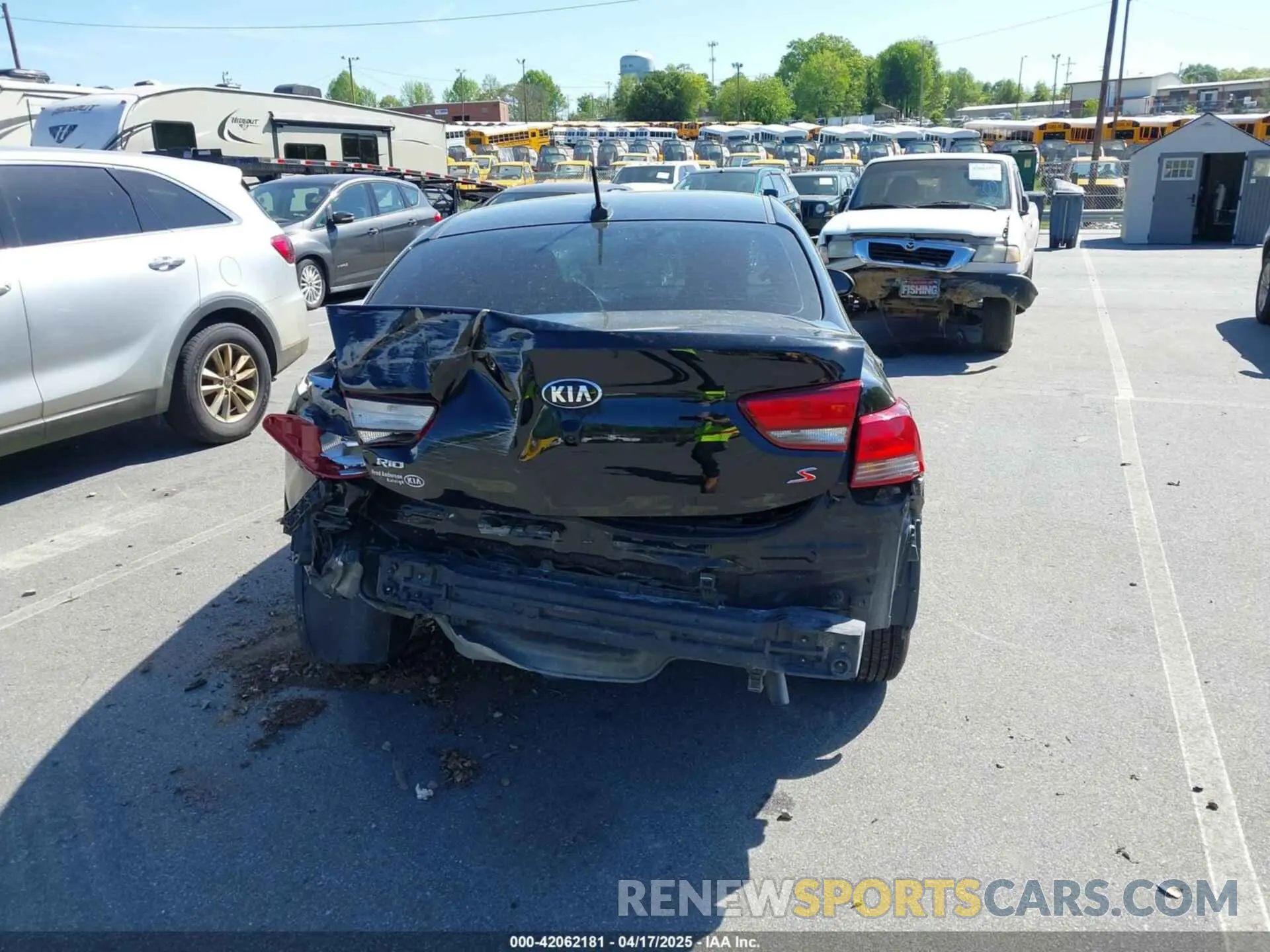 17 Photograph of a damaged car 3KPA24AD2ME397666 KIA RIO 2021