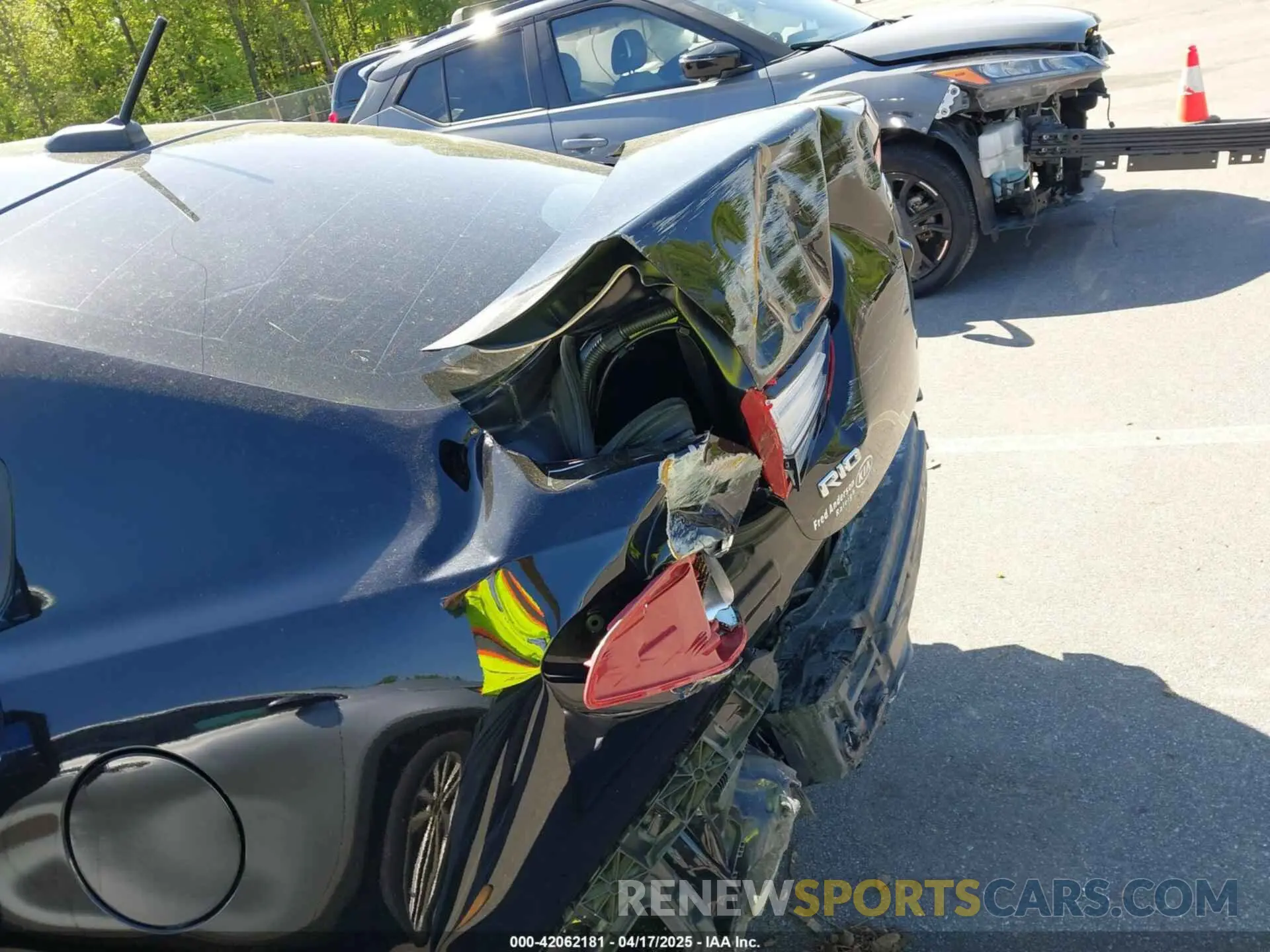 6 Photograph of a damaged car 3KPA24AD2ME397666 KIA RIO 2021