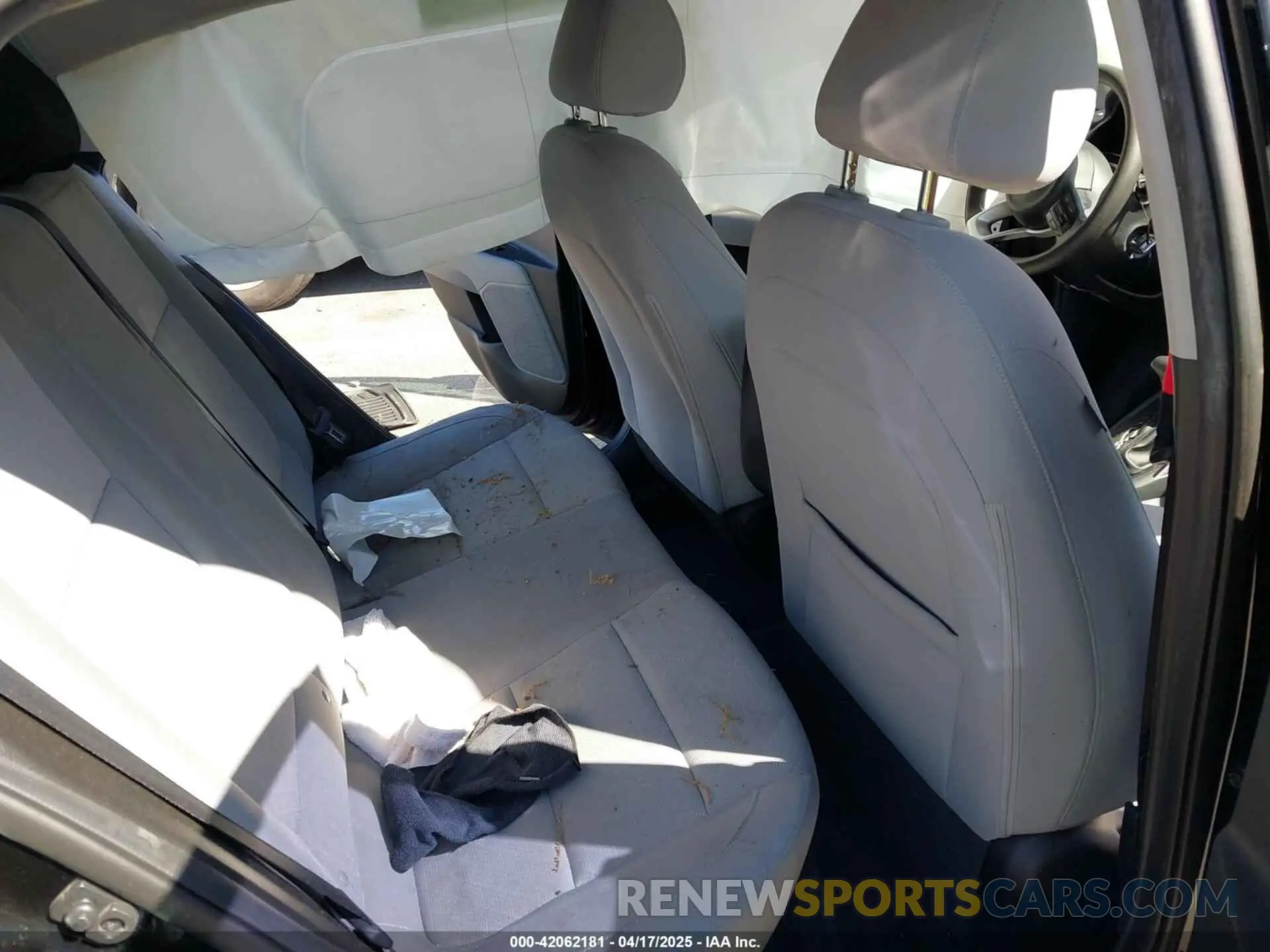 8 Photograph of a damaged car 3KPA24AD2ME397666 KIA RIO 2021