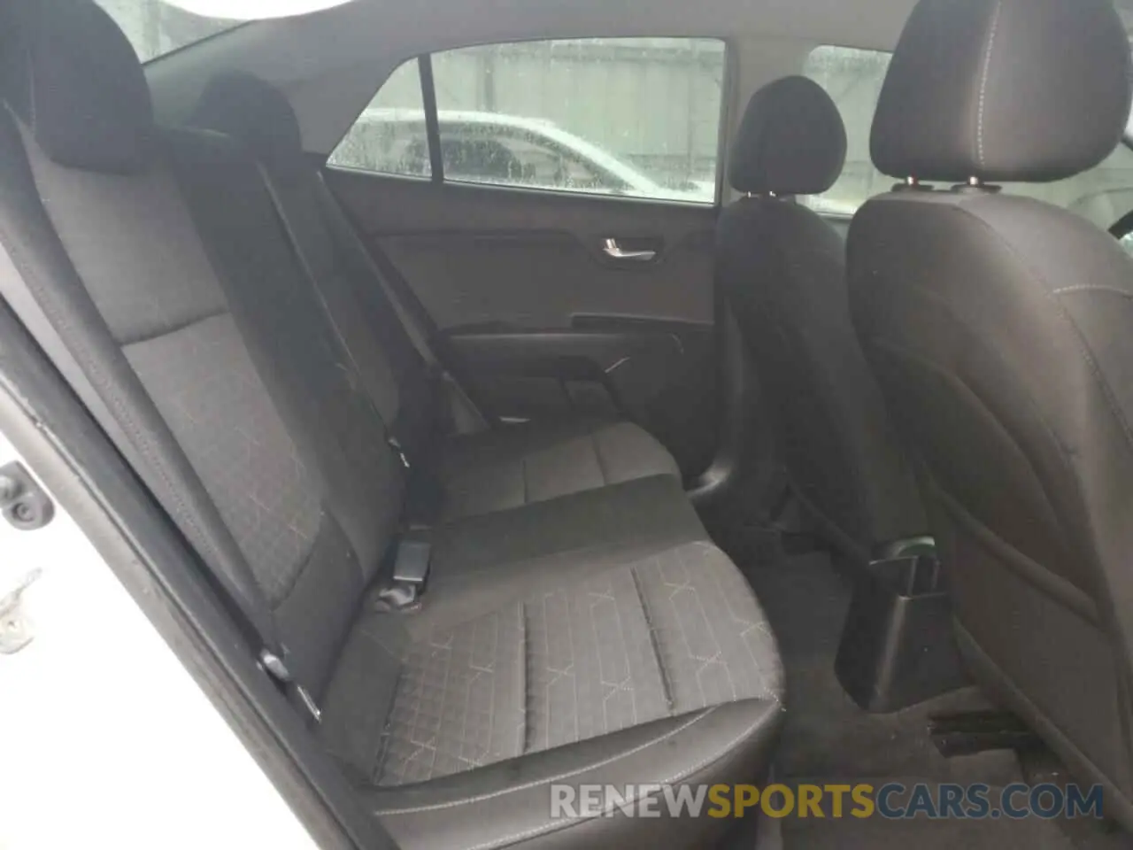 10 Photograph of a damaged car 3KPA24AD3ME429640 KIA RIO 2021