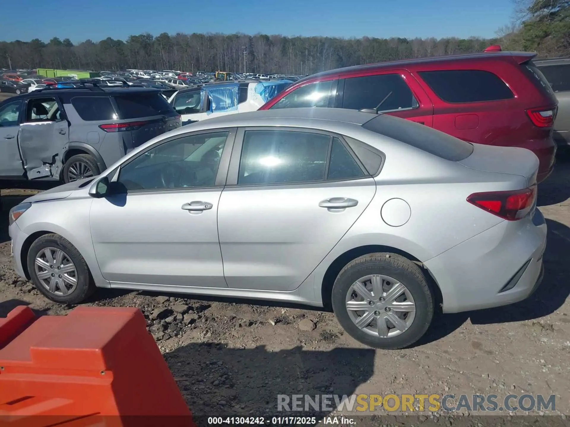 14 Photograph of a damaged car 3KPA24AD4ME363969 KIA RIO 2021