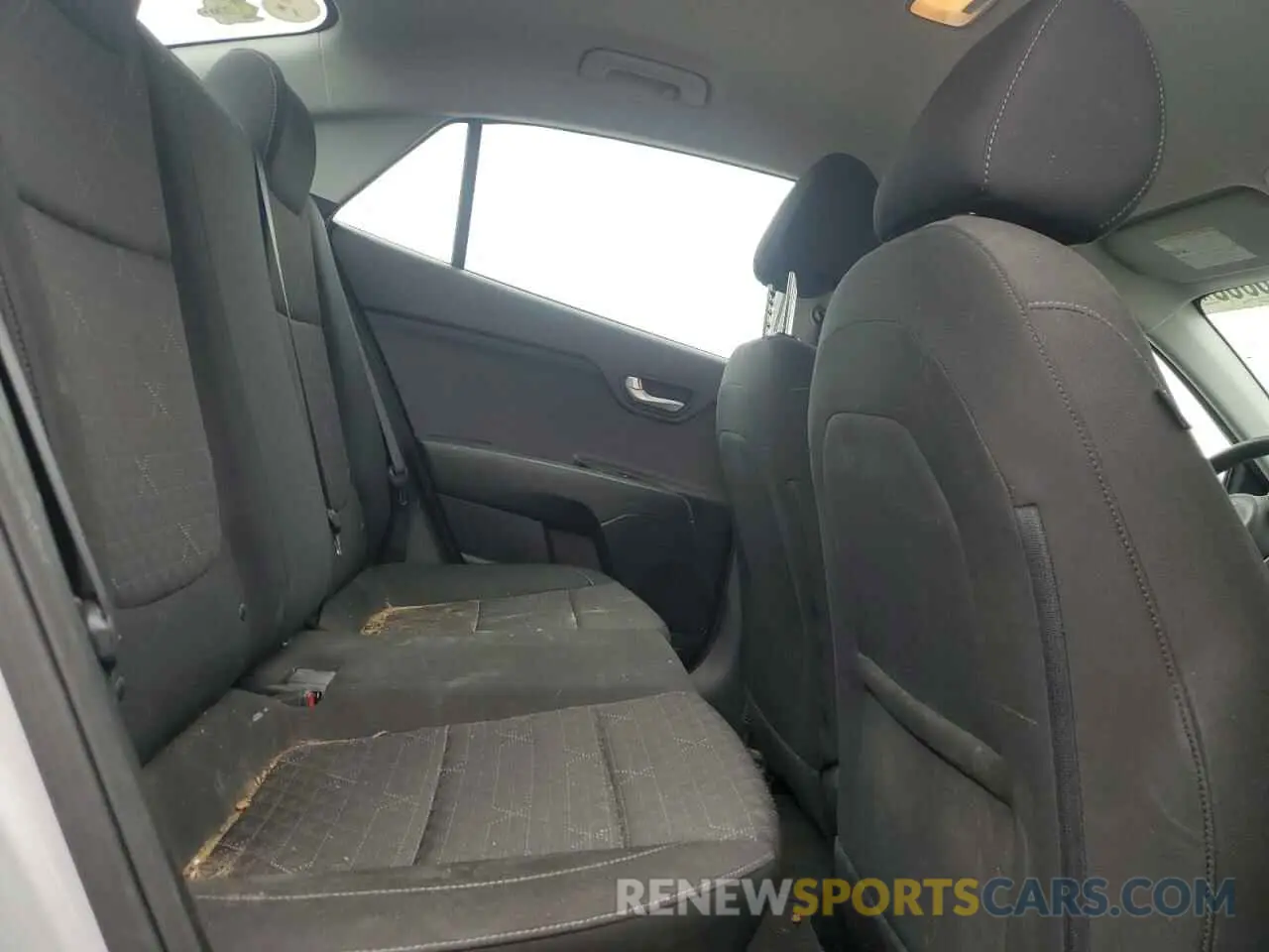 11 Photograph of a damaged car 3KPA24AD4ME410787 KIA RIO 2021