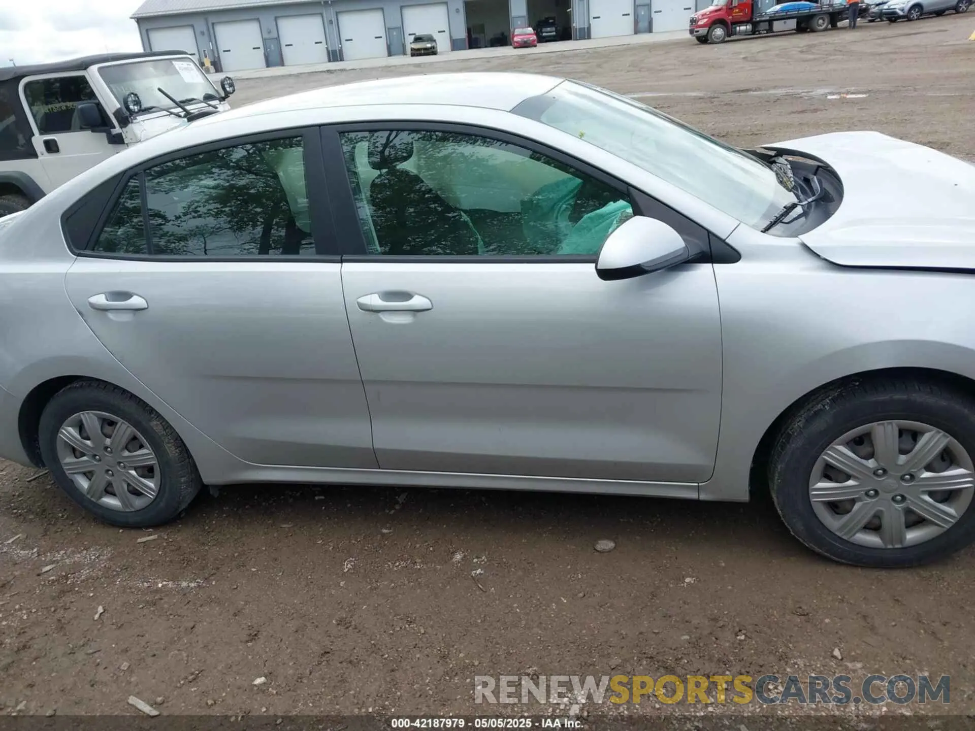13 Photograph of a damaged car 3KPA24AD5ME367643 KIA RIO 2021