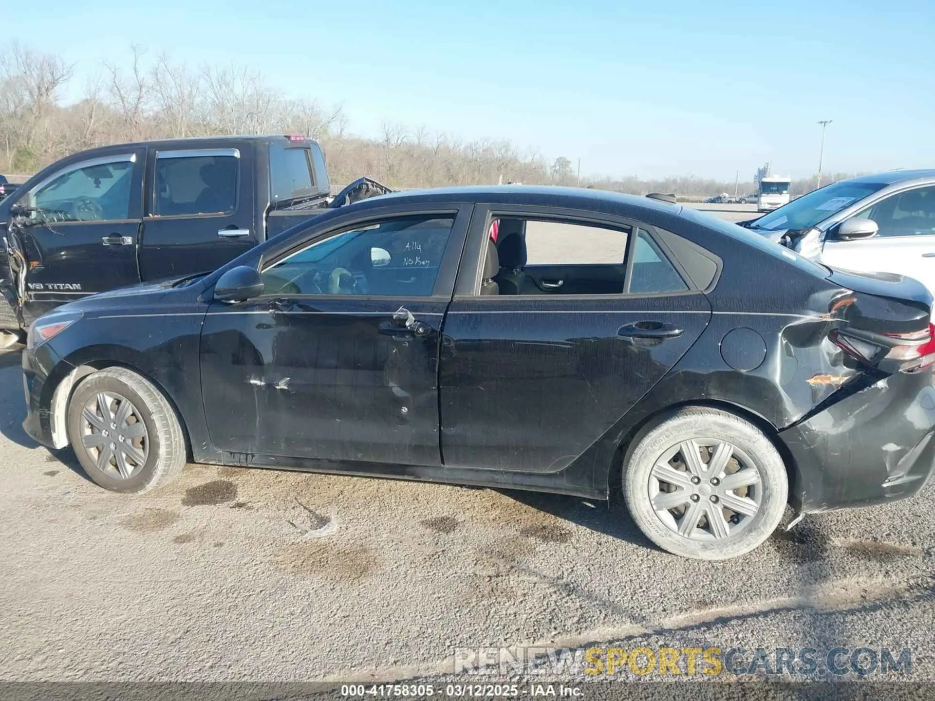 14 Photograph of a damaged car 3KPA24AD5ME393708 KIA RIO 2021
