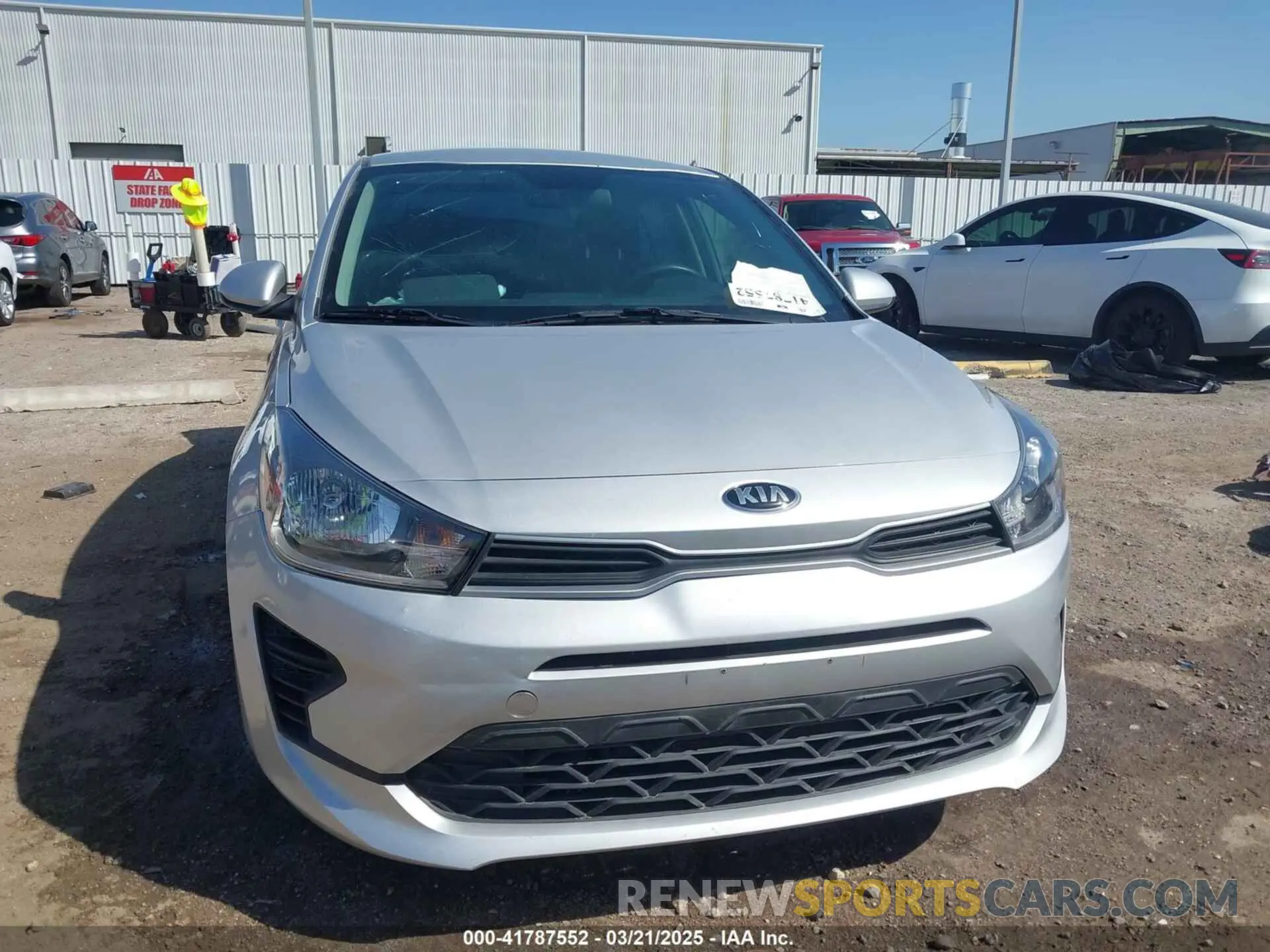 11 Photograph of a damaged car 3KPA24AD5ME429655 KIA RIO 2021