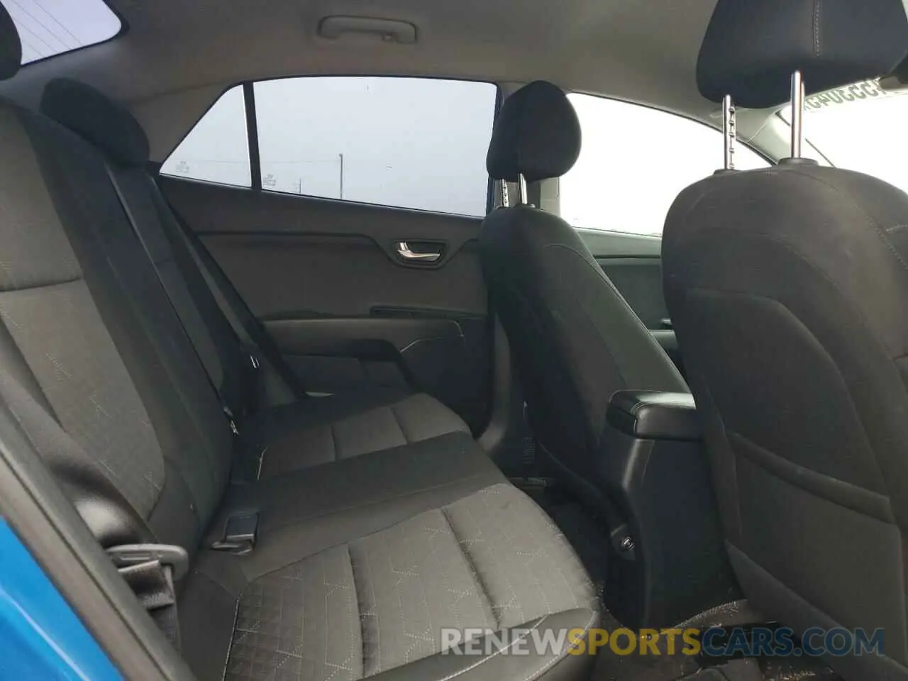 10 Photograph of a damaged car 3KPA24AD6ME382605 KIA RIO 2021