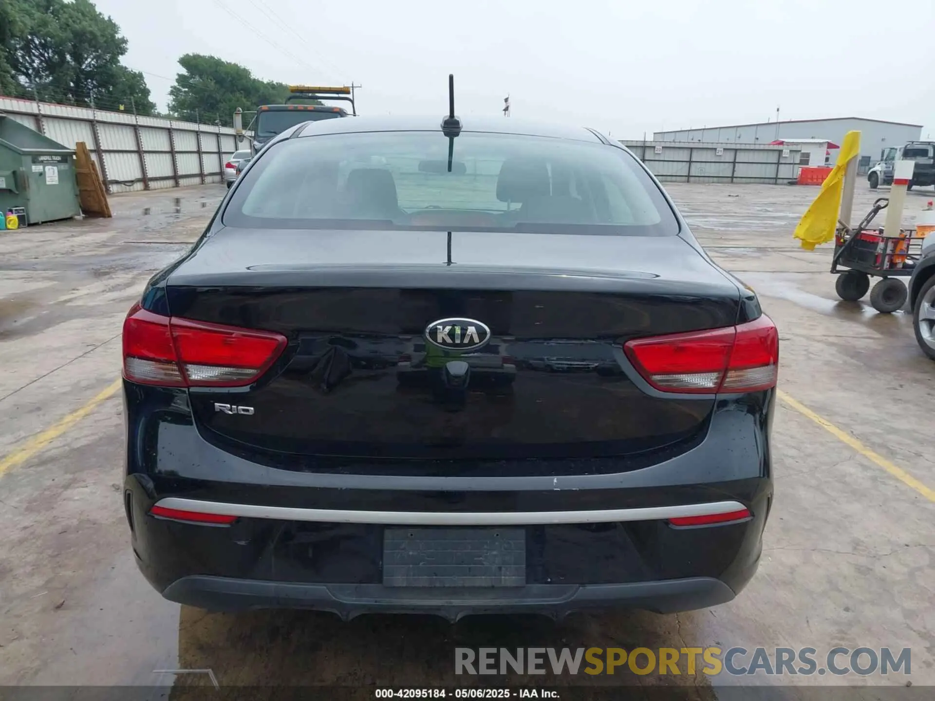 16 Photograph of a damaged car 3KPA24AD7ME412730 KIA RIO 2021