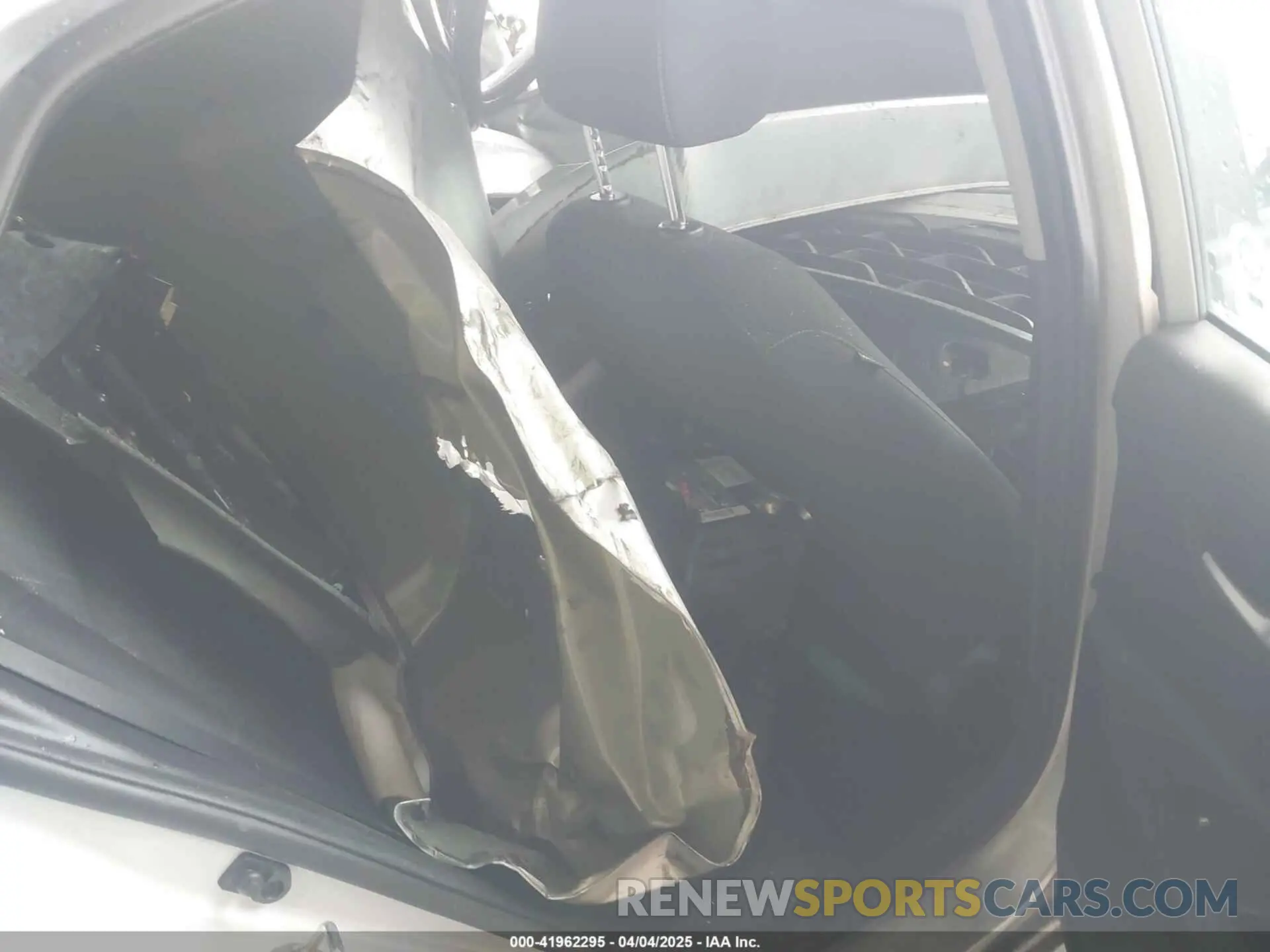 8 Photograph of a damaged car 3KPA24AD8ME369810 KIA RIO 2021