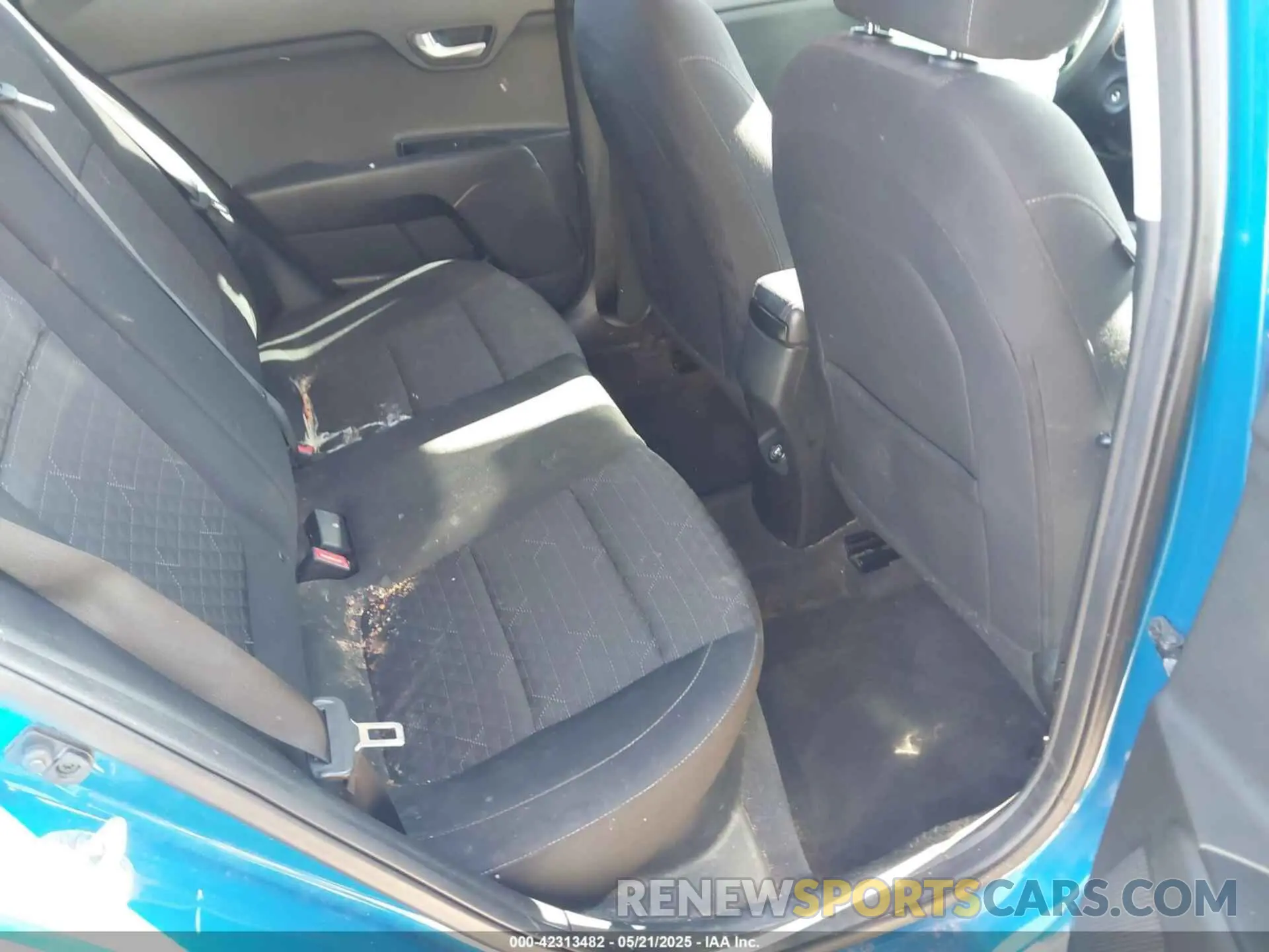 8 Photograph of a damaged car 3KPA24AD8ME387756 KIA RIO 2021