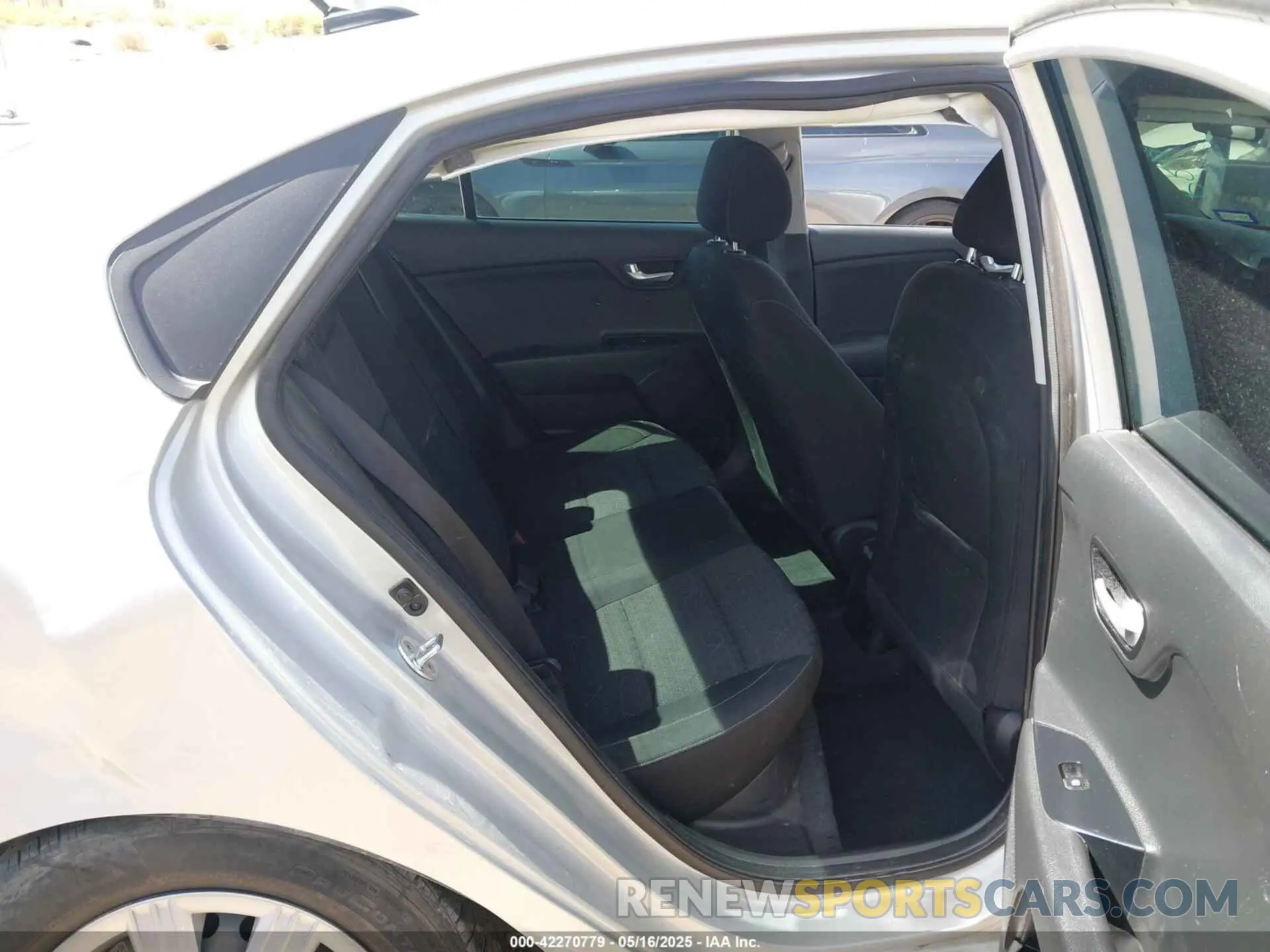 8 Photograph of a damaged car 3KPA24AD8ME395534 KIA RIO 2021
