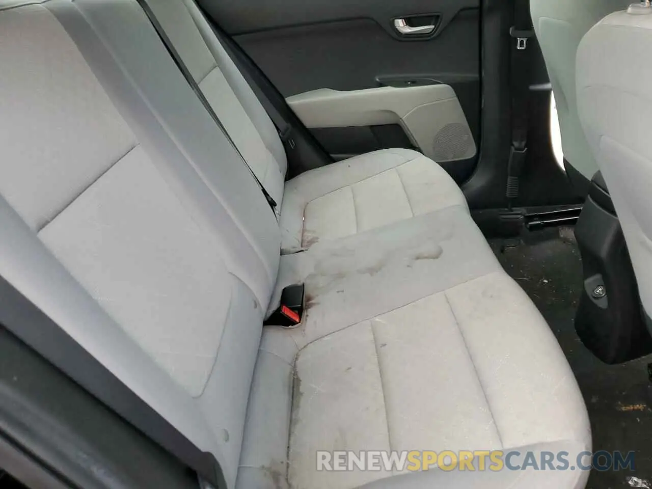 10 Photograph of a damaged car 3KPA24AD8ME424384 KIA RIO 2021