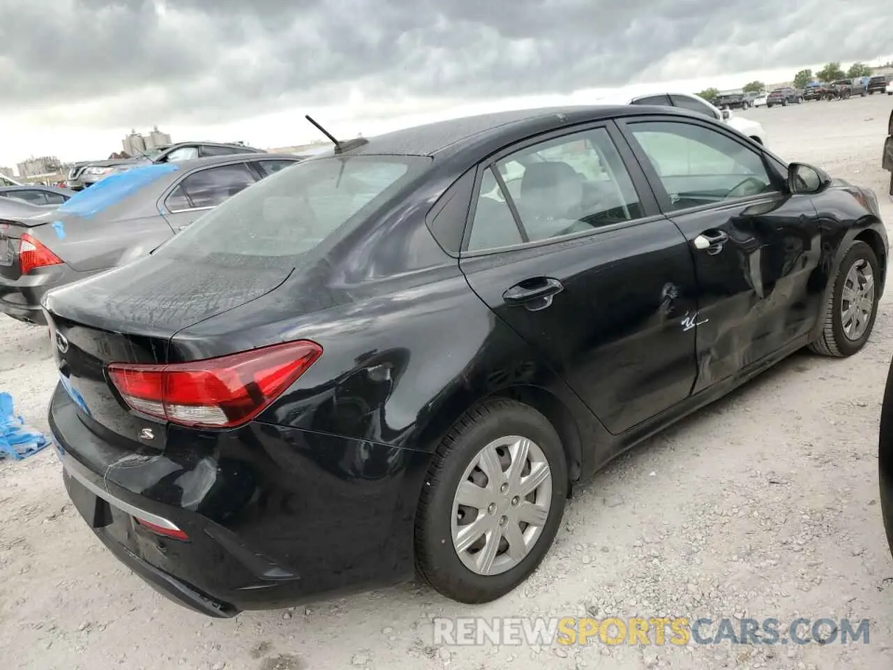 3 Photograph of a damaged car 3KPA24AD8ME424384 KIA RIO 2021