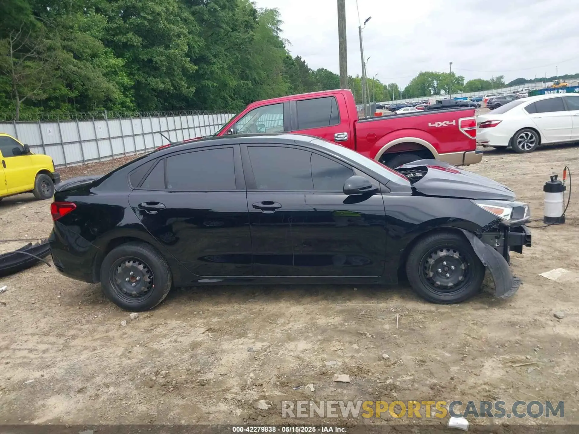 13 Photograph of a damaged car 3KPA24AD9ME406458 KIA RIO 2021
