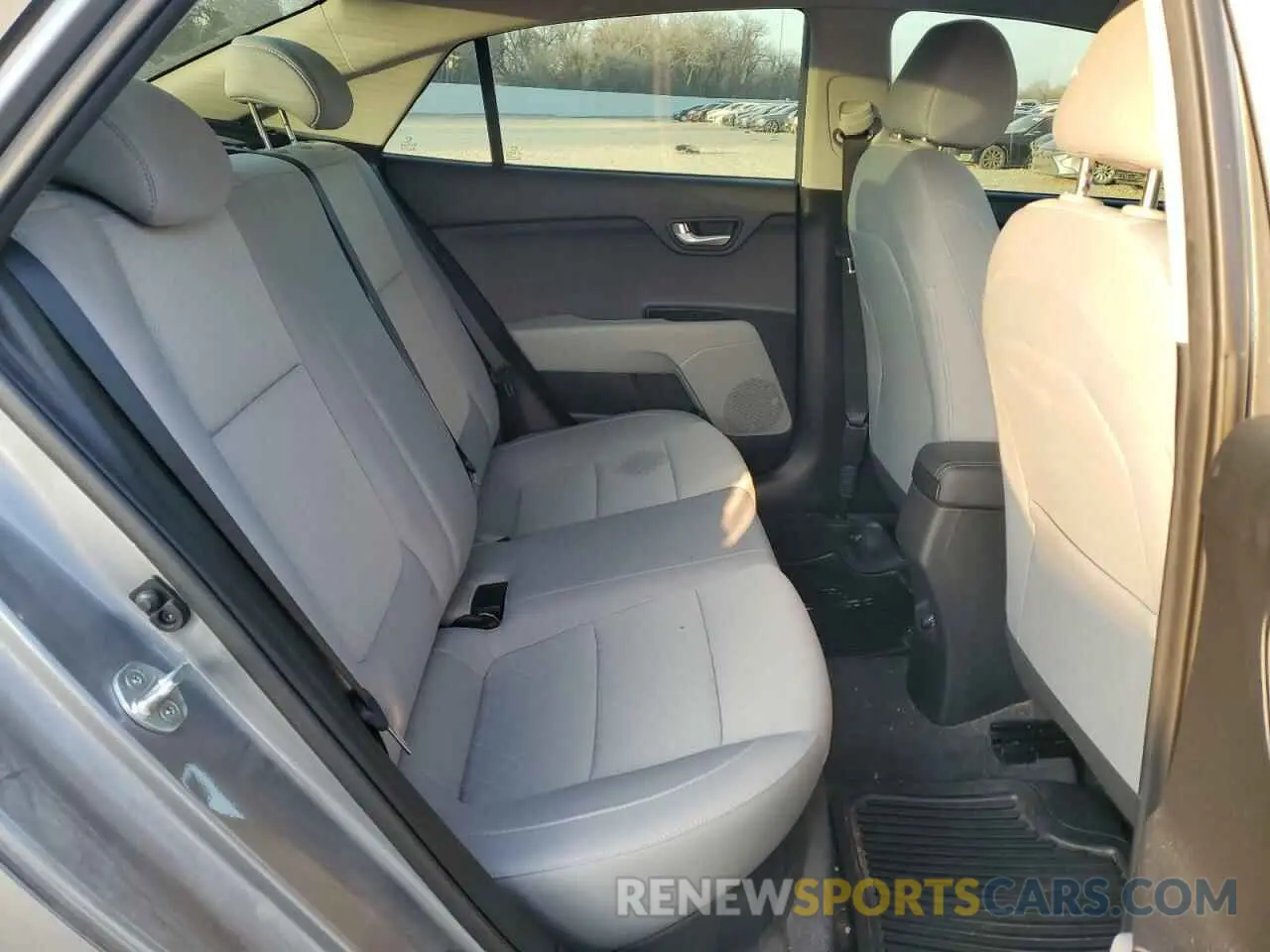 10 Фотография поврежденного автомобиля 3KPA24AD9ME425303 KIA RIO 2021