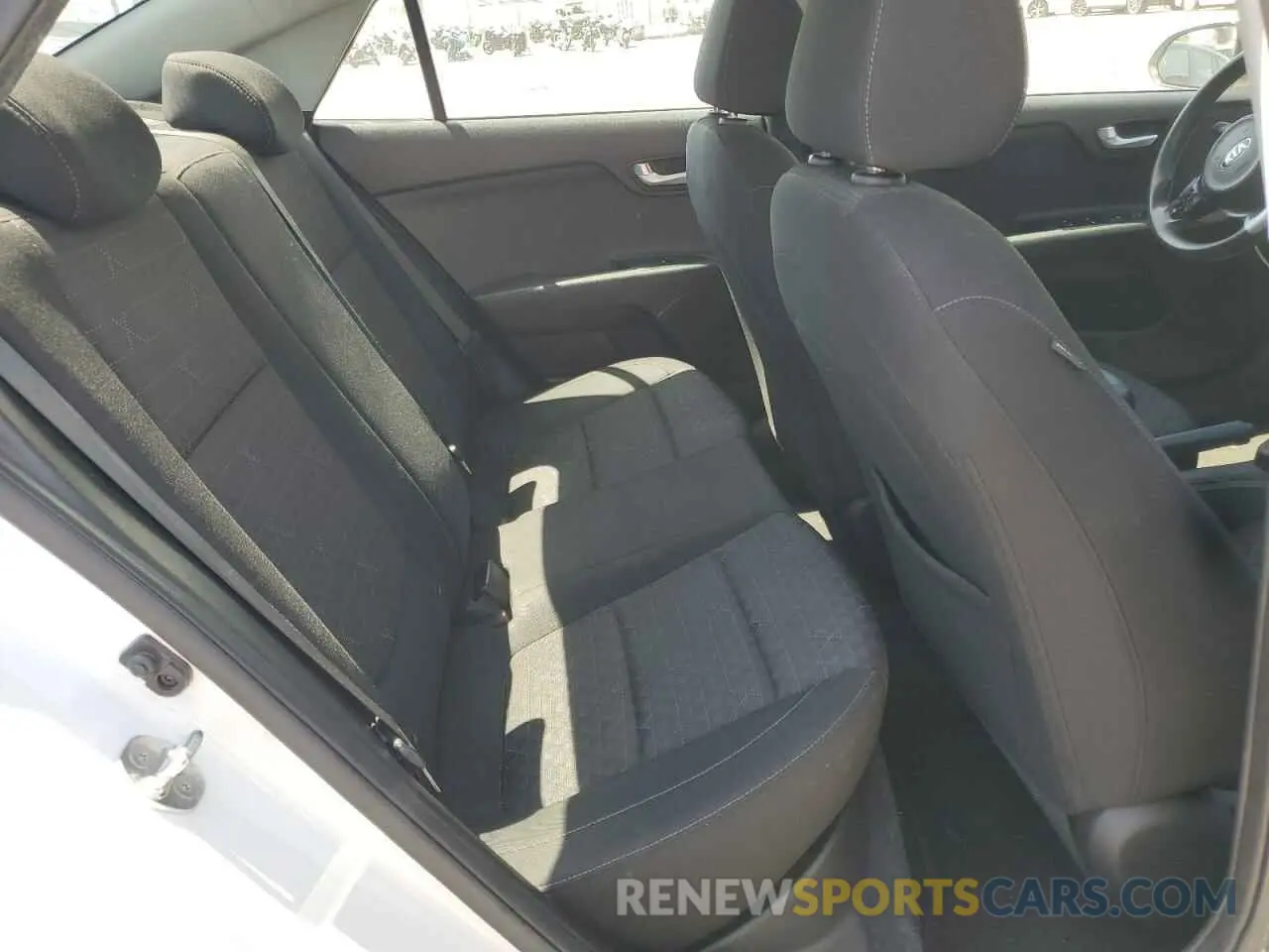10 Фотография поврежденного автомобиля 3KPA24ADXME375737 KIA RIO 2021