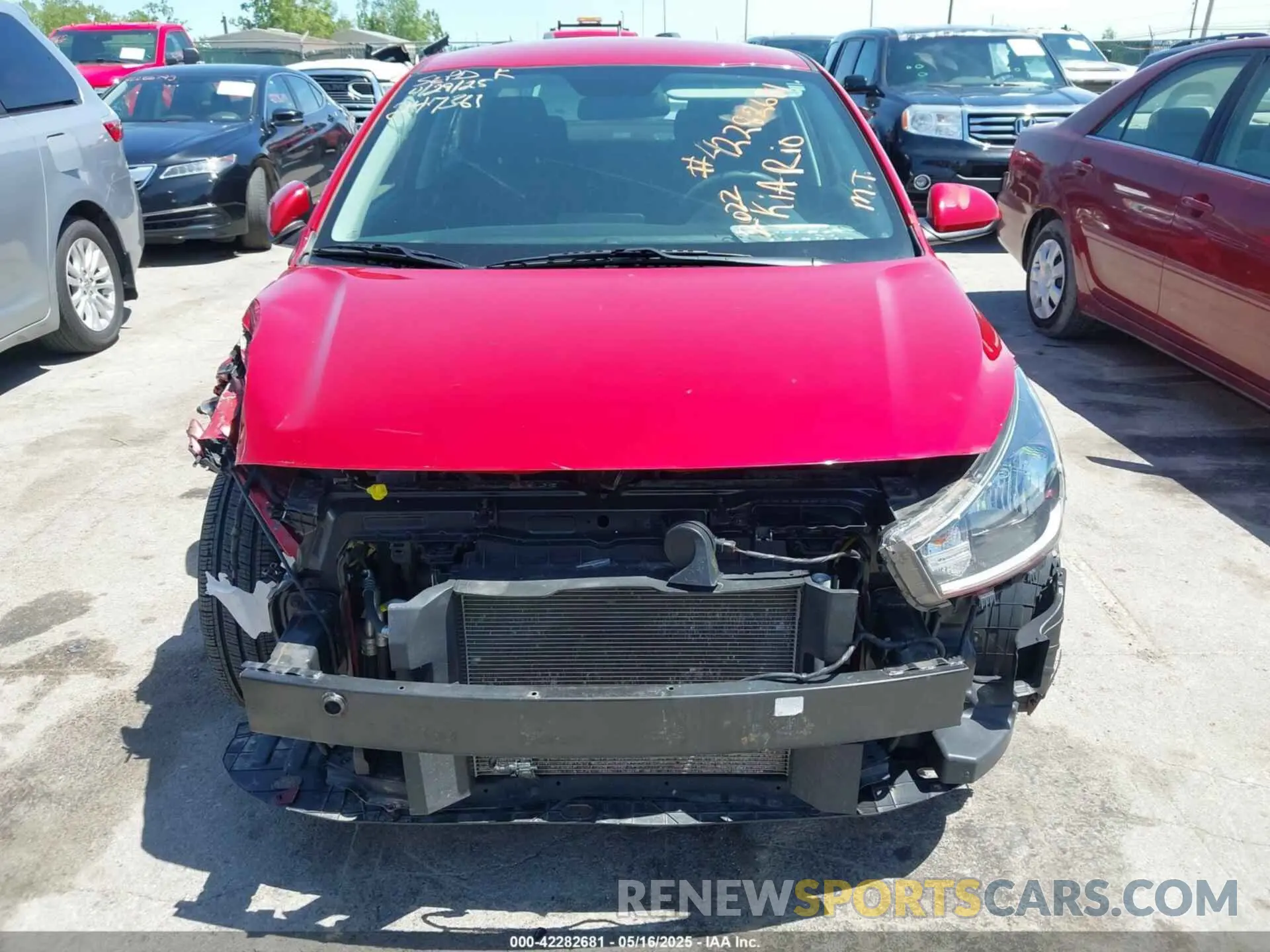 13 Photograph of a damaged car 3KPA24AD1NE432585 KIA RIO 2022