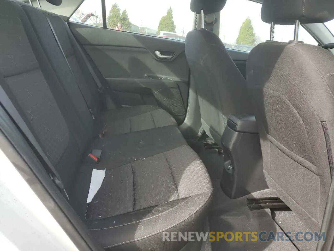 10 Photograph of a damaged car 3KPA24AD1NE444557 KIA RIO 2022