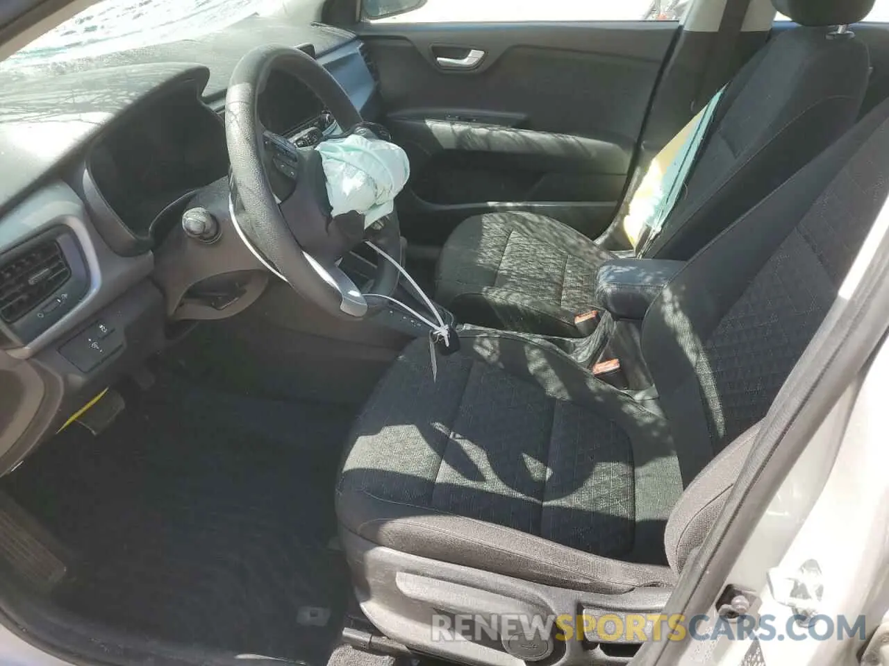 7 Photograph of a damaged car 3KPA24AD1NE449662 KIA RIO 2022