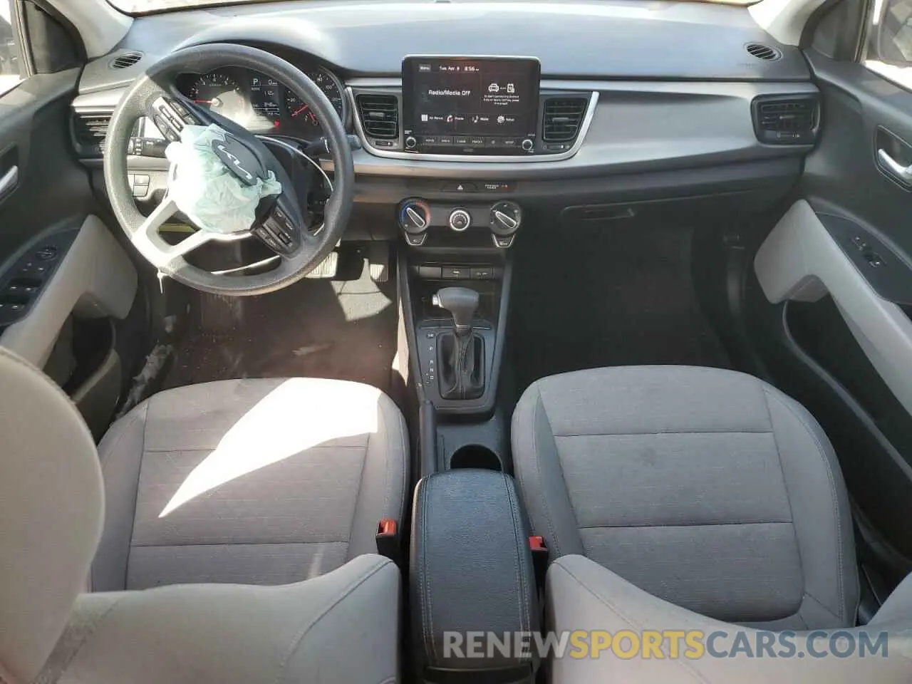 8 Photograph of a damaged car 3KPA24AD2NE438931 KIA RIO 2022