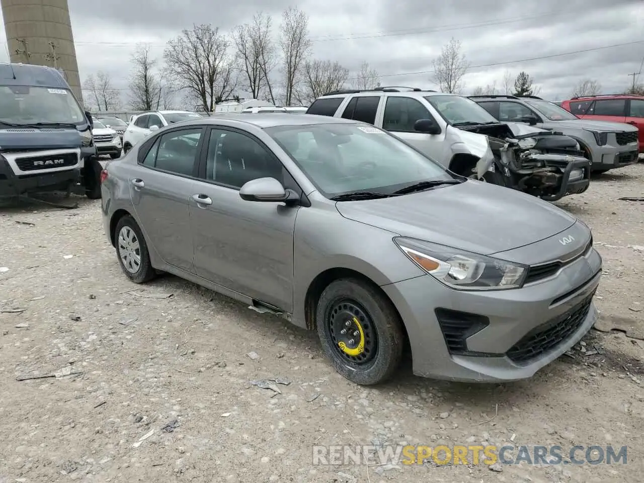 4 Photograph of a damaged car 3KPA24AD3NE440008 KIA RIO 2022