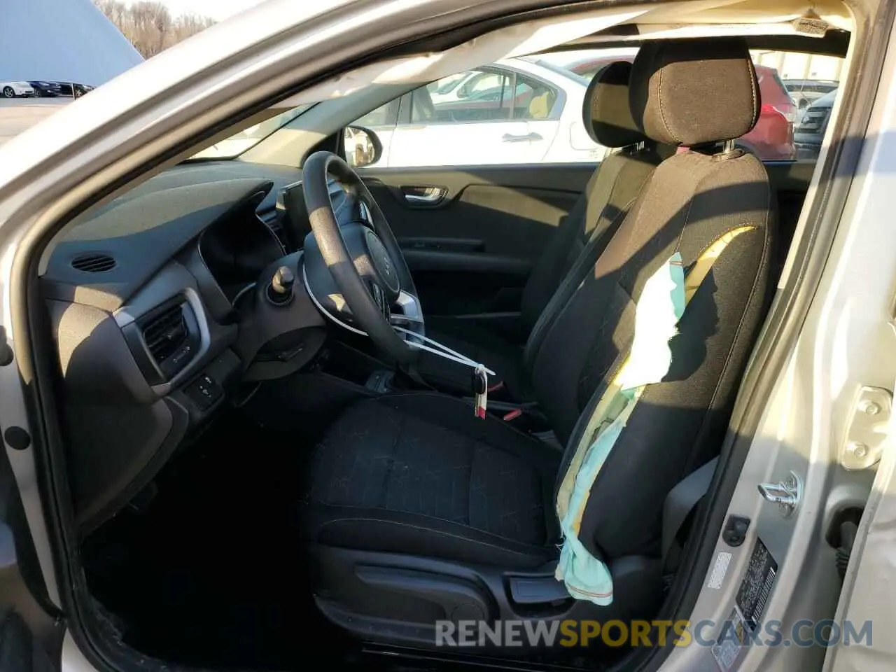 7 Photograph of a damaged car 3KPA24AD3NE463594 KIA RIO 2022