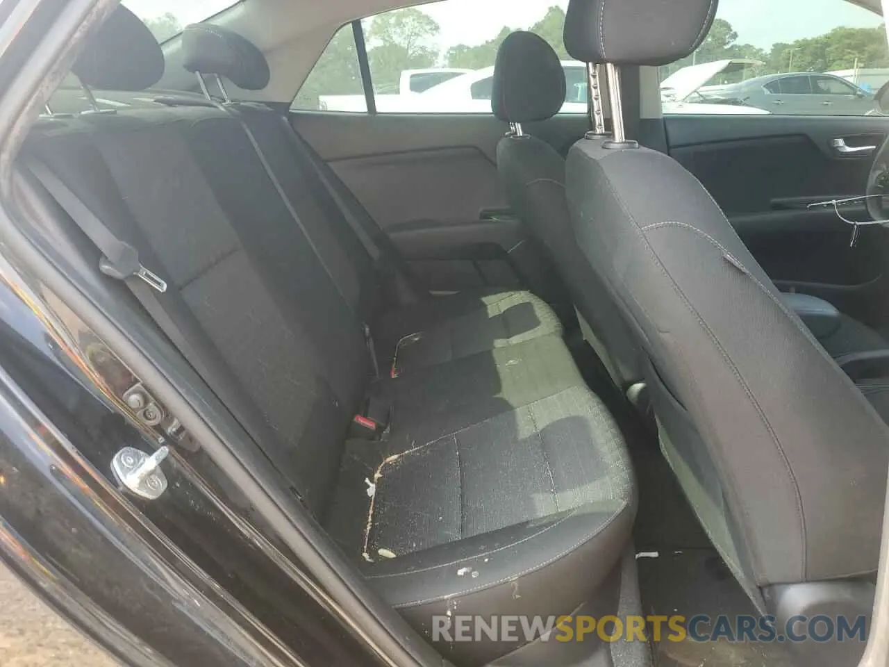 10 Photograph of a damaged car 3KPA24AD3NE481268 KIA RIO 2022