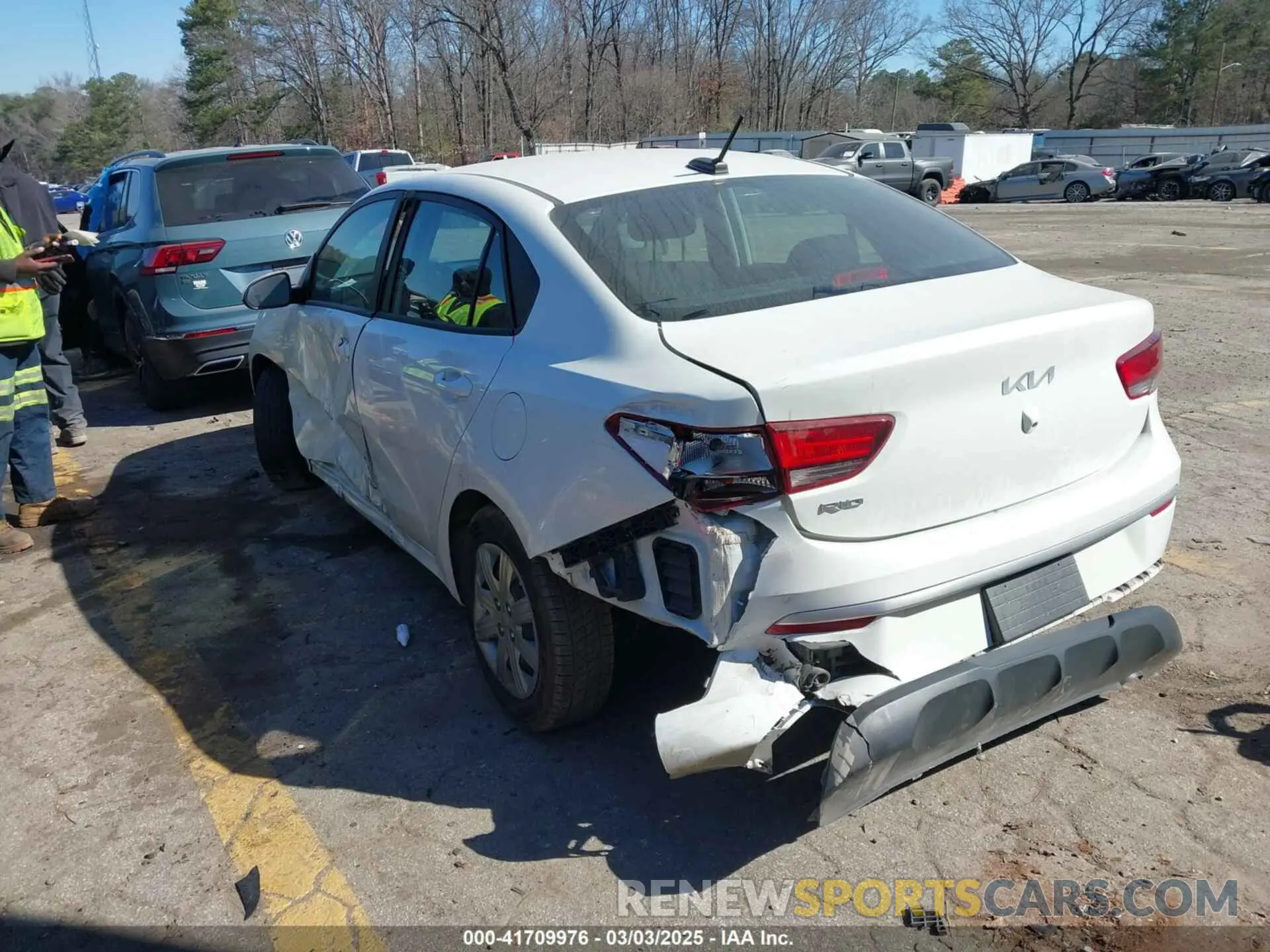 3 Photograph of a damaged car 3KPA24AD4NE434315 KIA RIO 2022