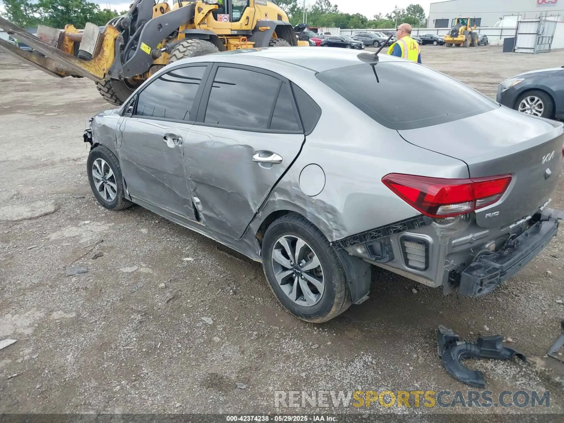 3 Фотография поврежденного автомобиля 3KPA24AD4NE481215 KIA RIO 2022